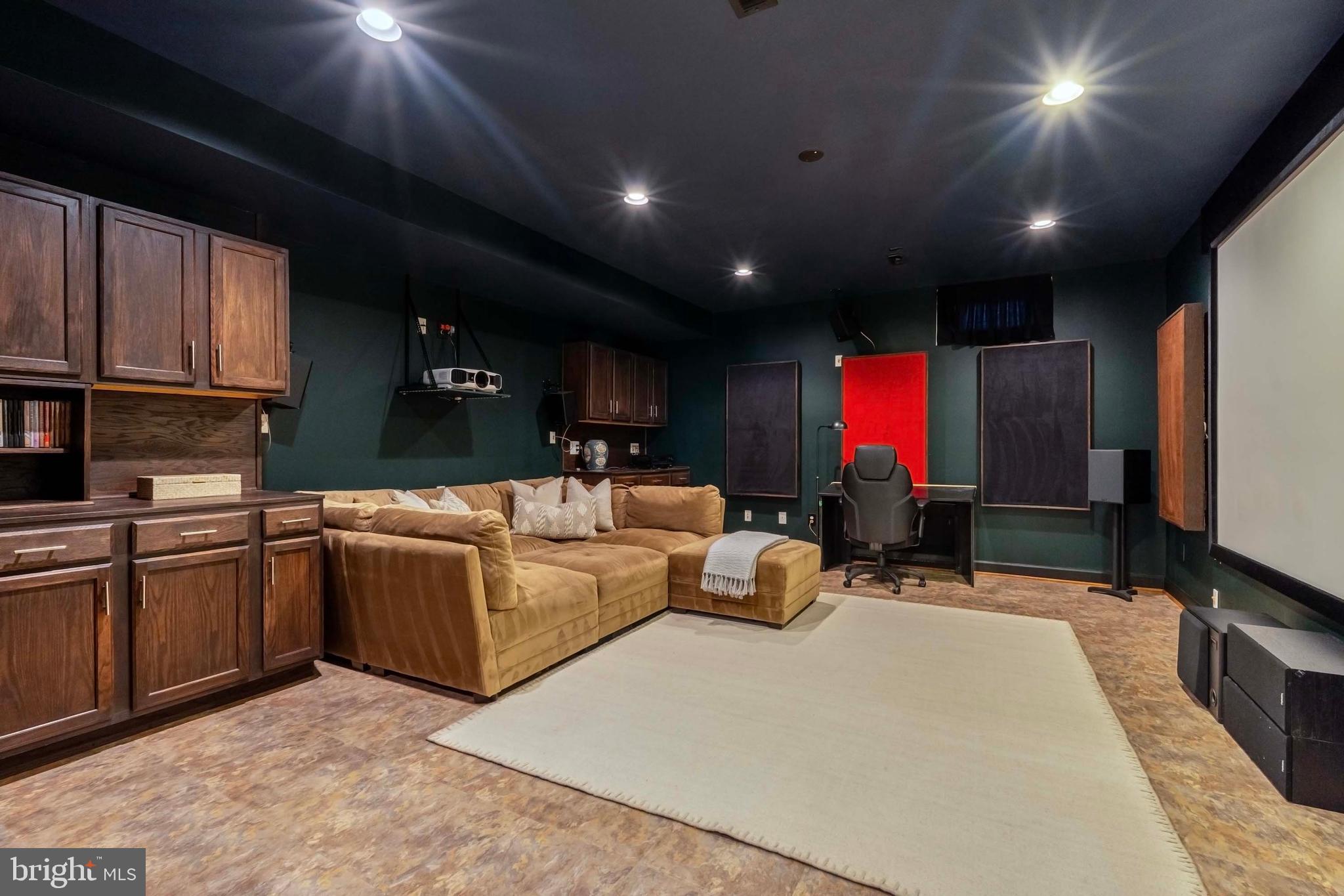 WOODLAND ESTATES - Residential