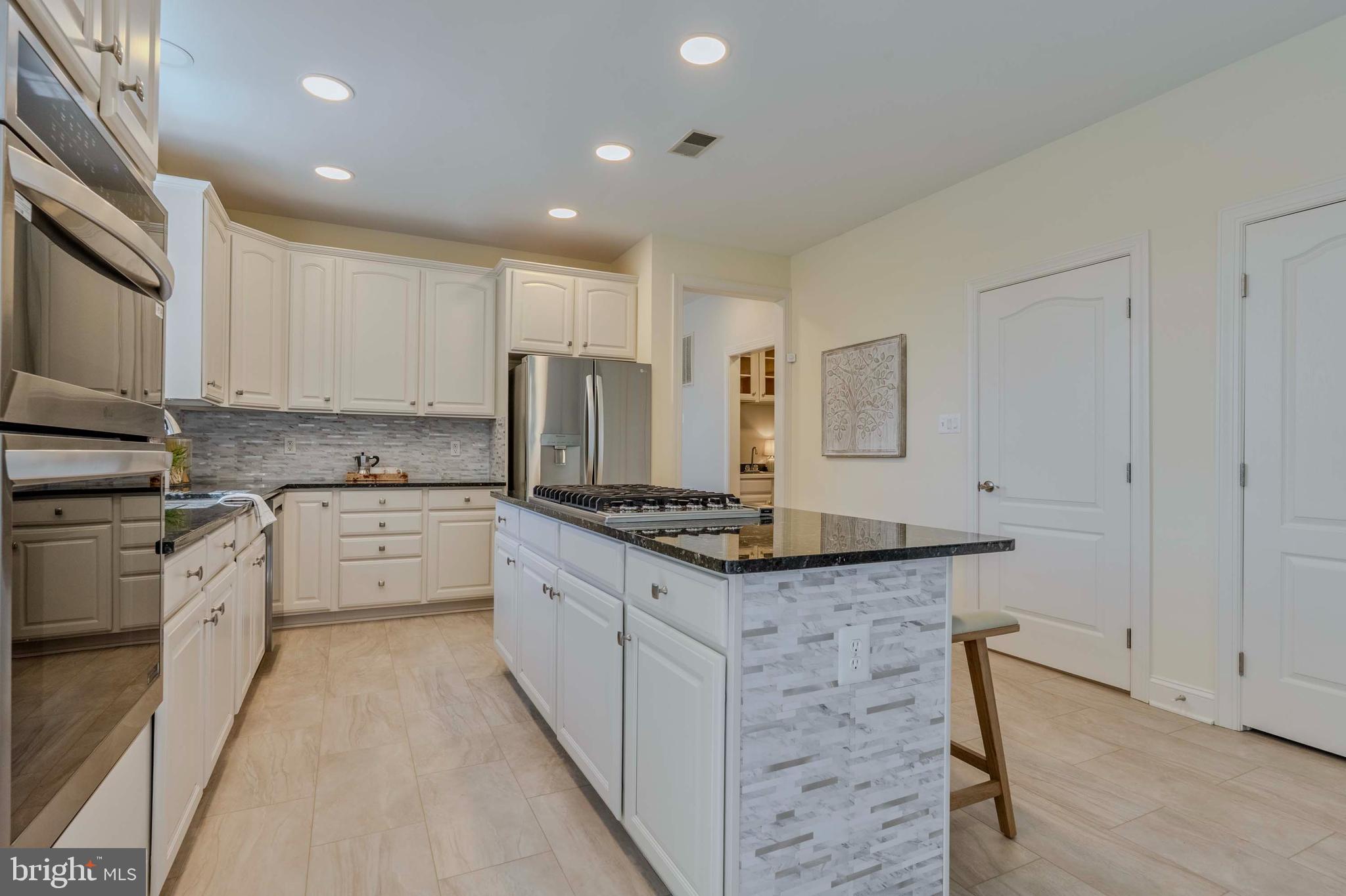 WOODLAND ESTATES - Residential