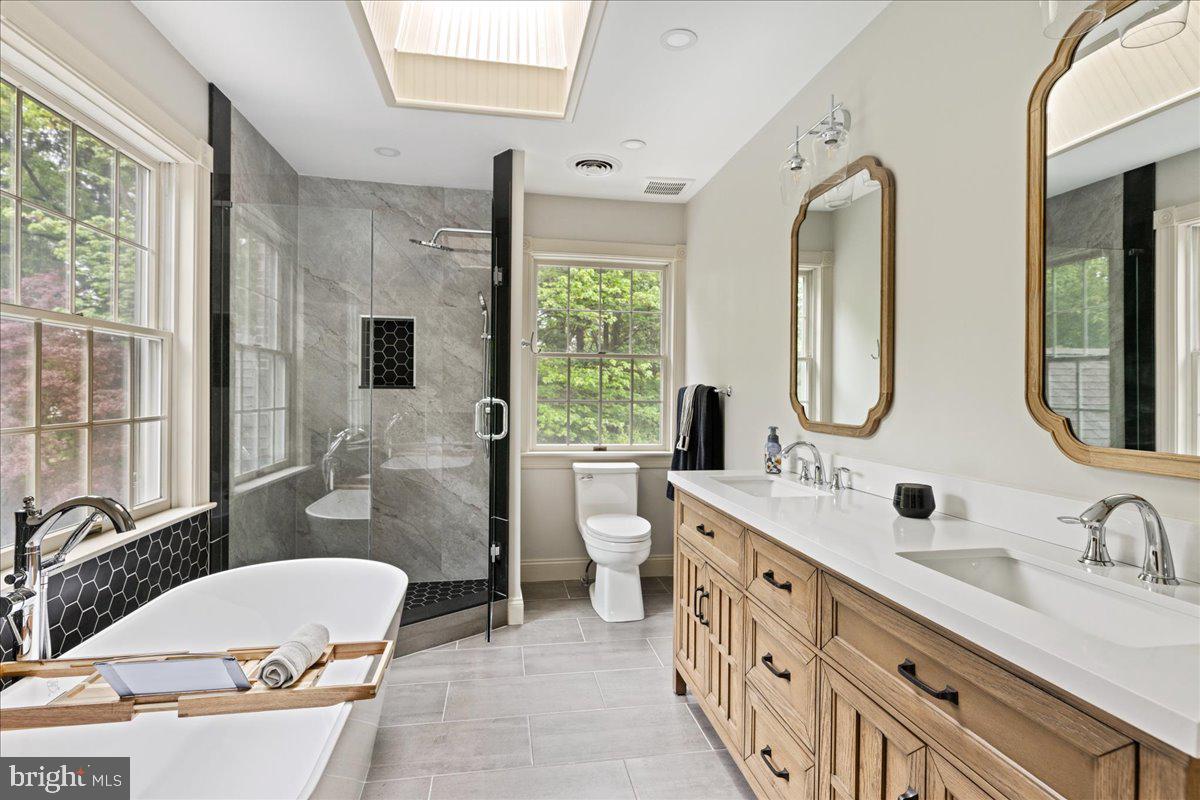 DOYLESTOWN - Residential