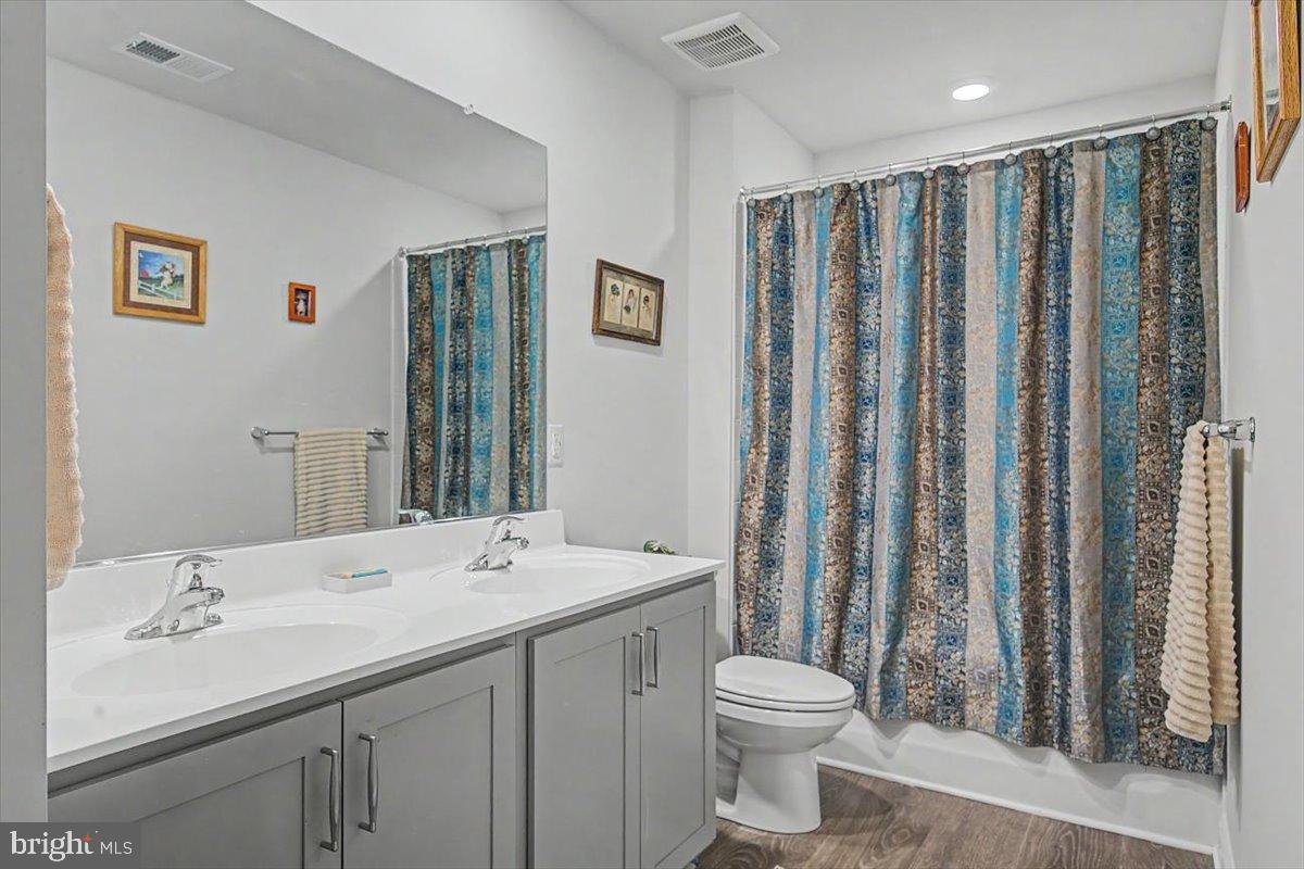 BARKSDALE CROSSING - Residential