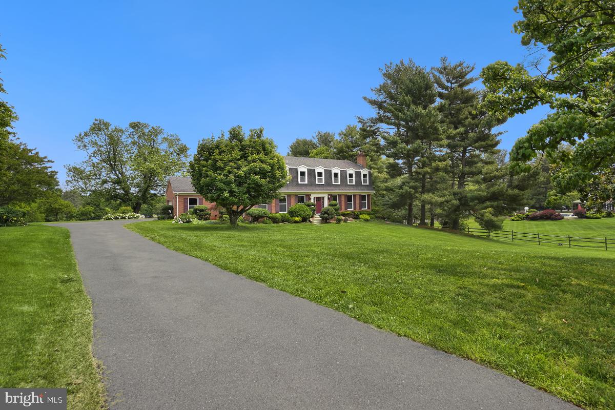 RIVER OAKS FARM - Residential