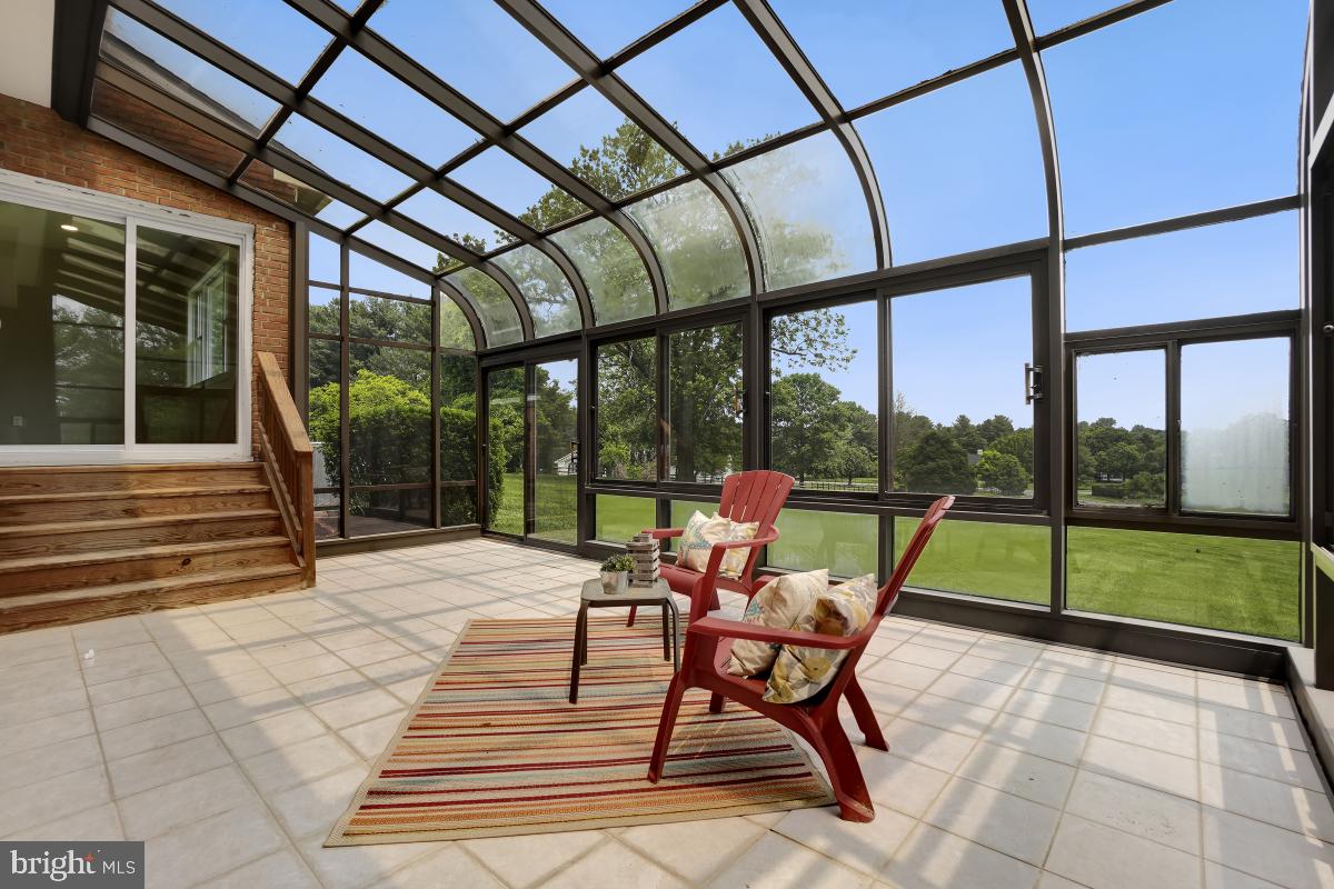 RIVER OAKS FARM - Residential