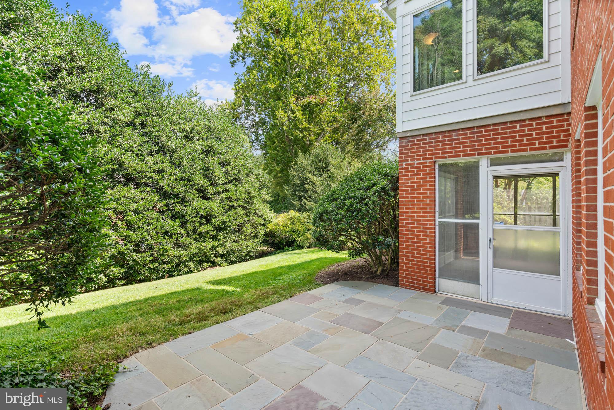 CHEVY CHASE - Residential