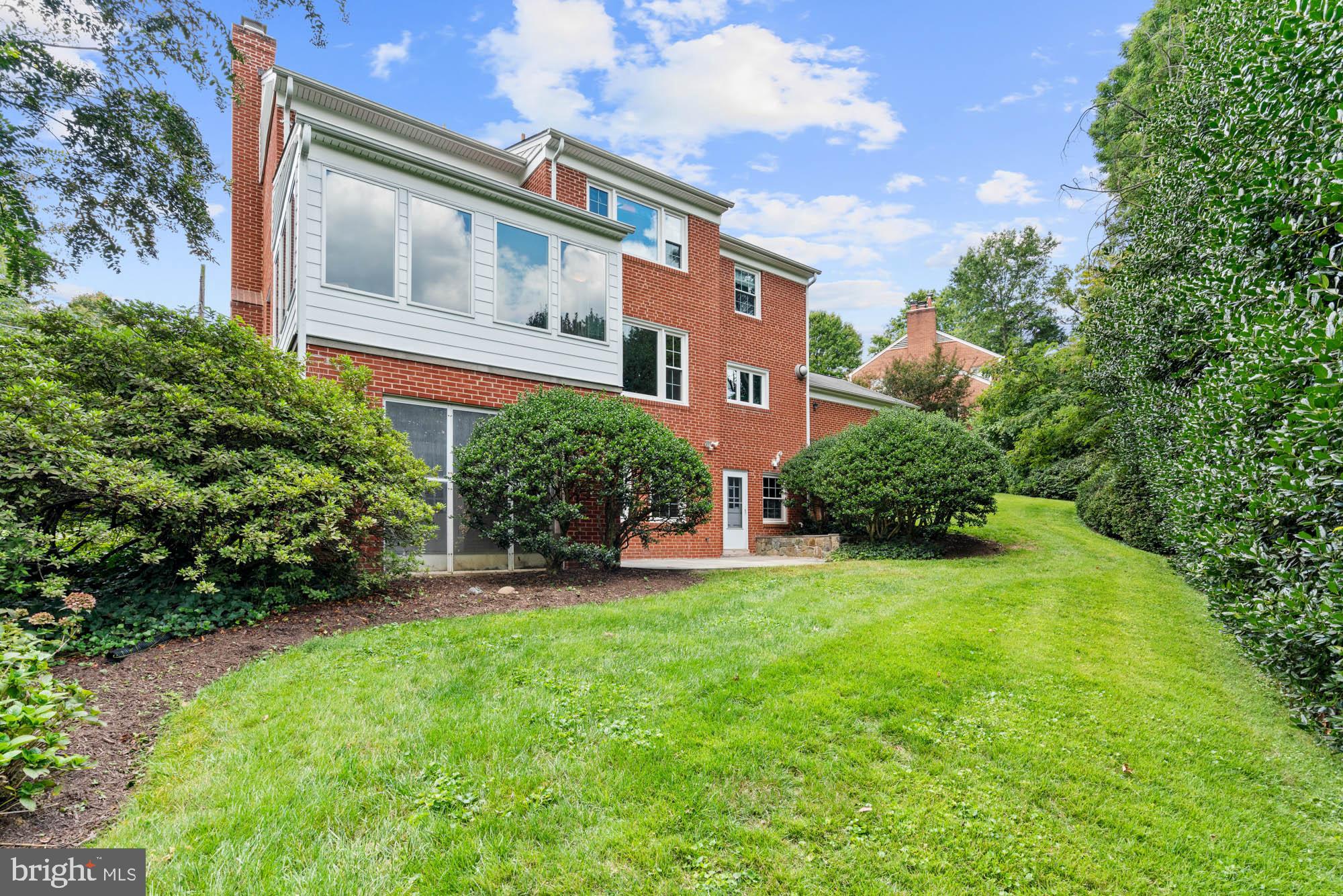 CHEVY CHASE - Residential