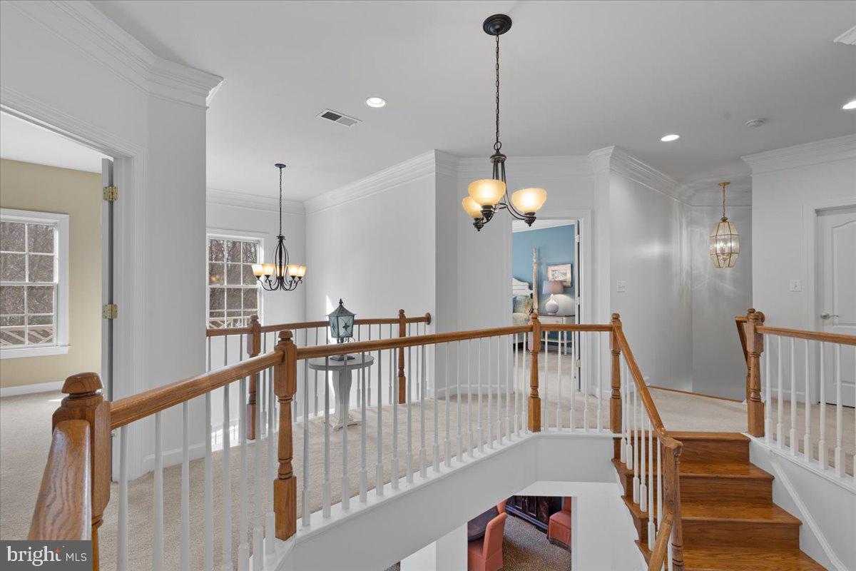 LAKE BARCROFT - Residential