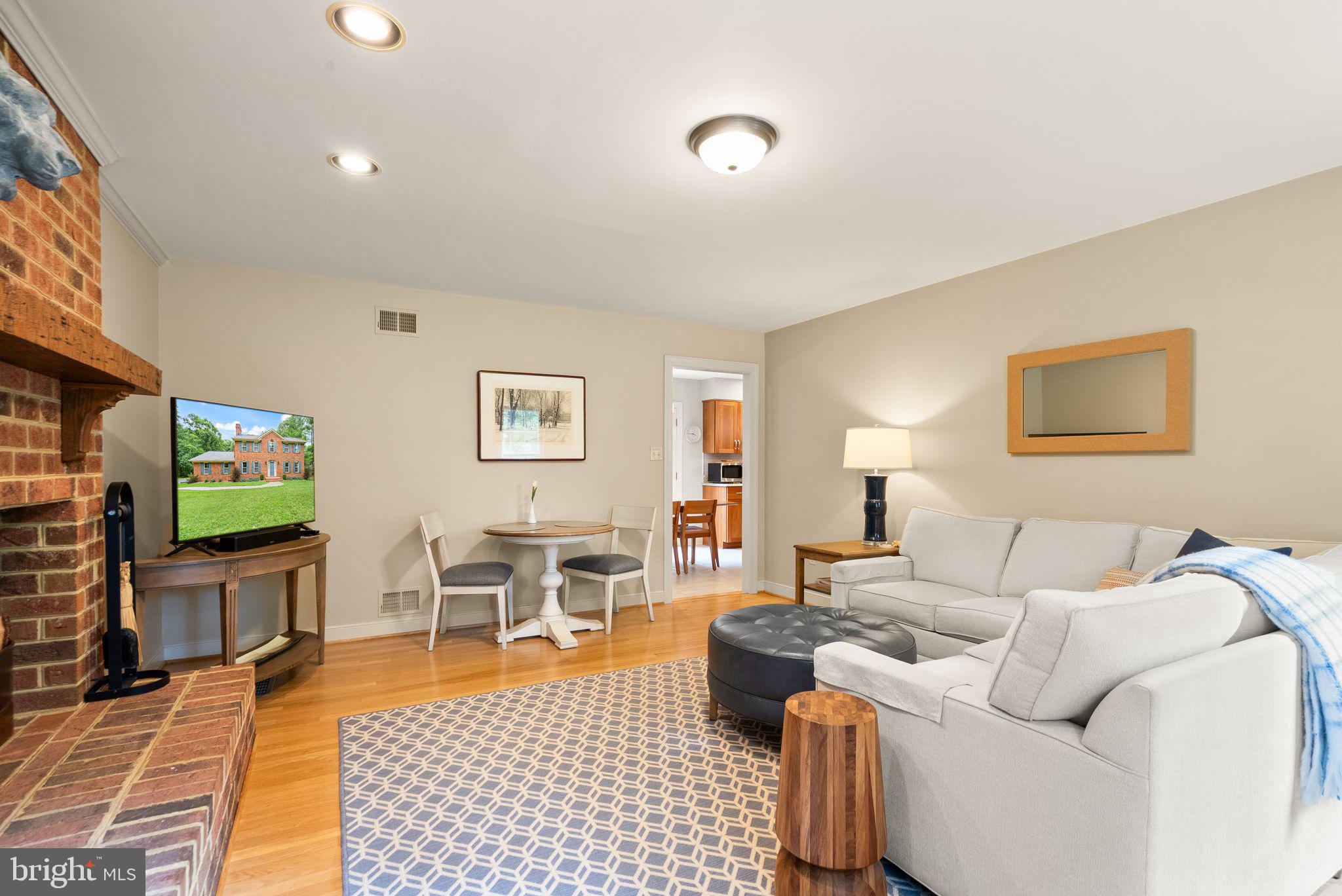 STEEPLECHASE WOODS - Residential