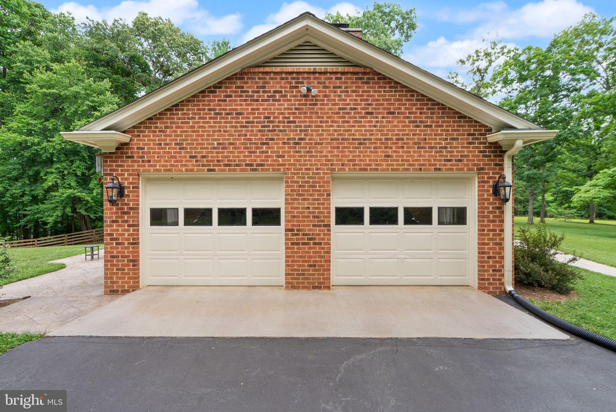 STEEPLECHASE WOODS - Residential