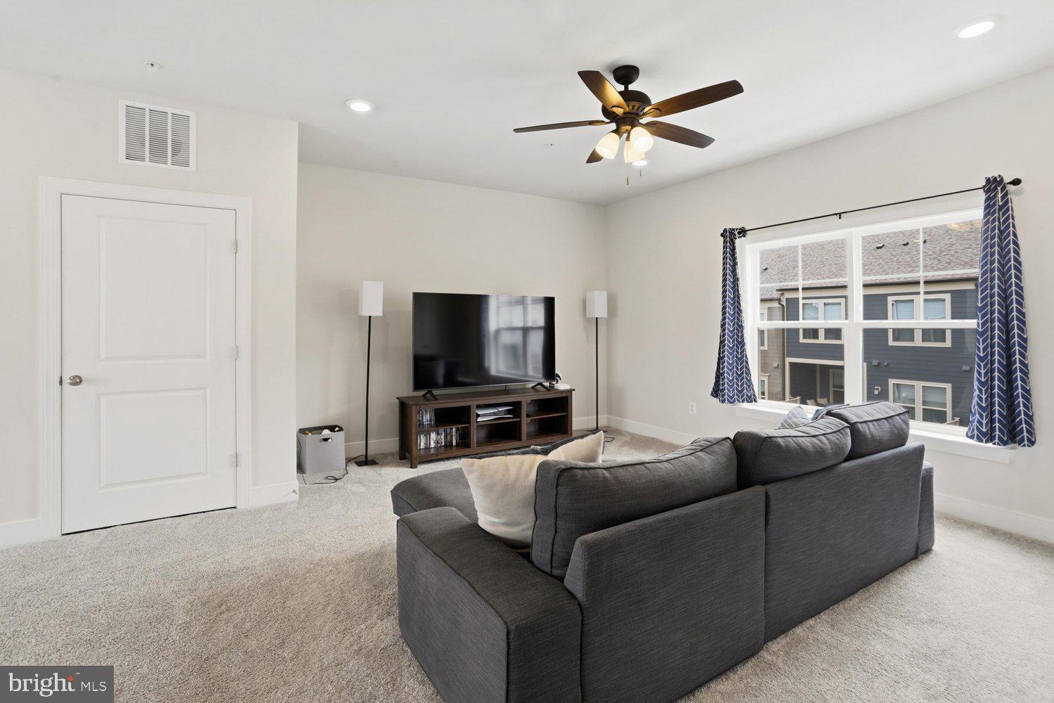 CROWN - Residential