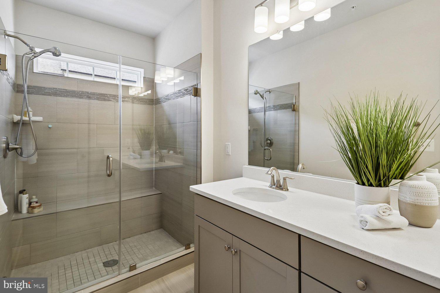 CROWN - Residential
