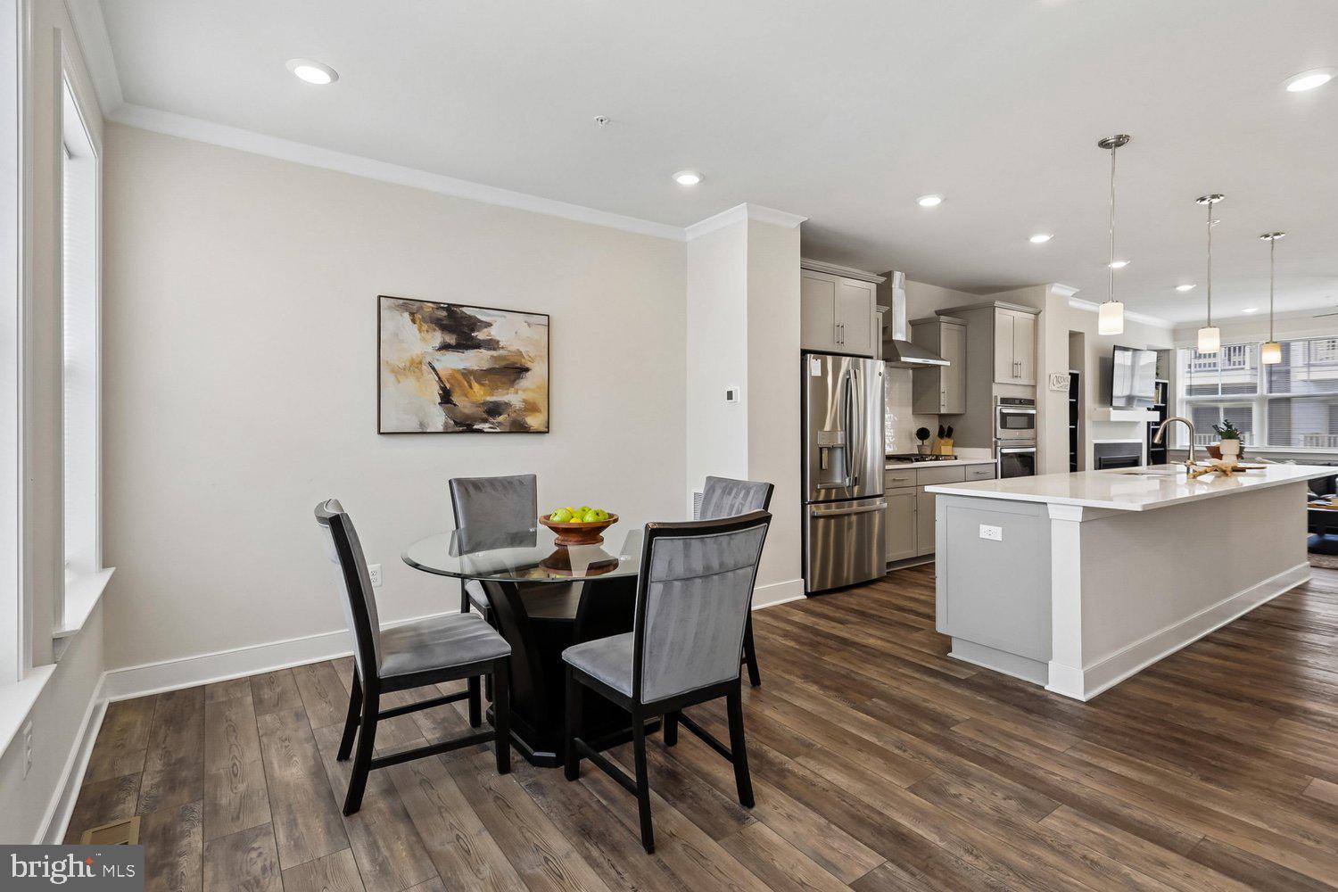 CROWN - Residential