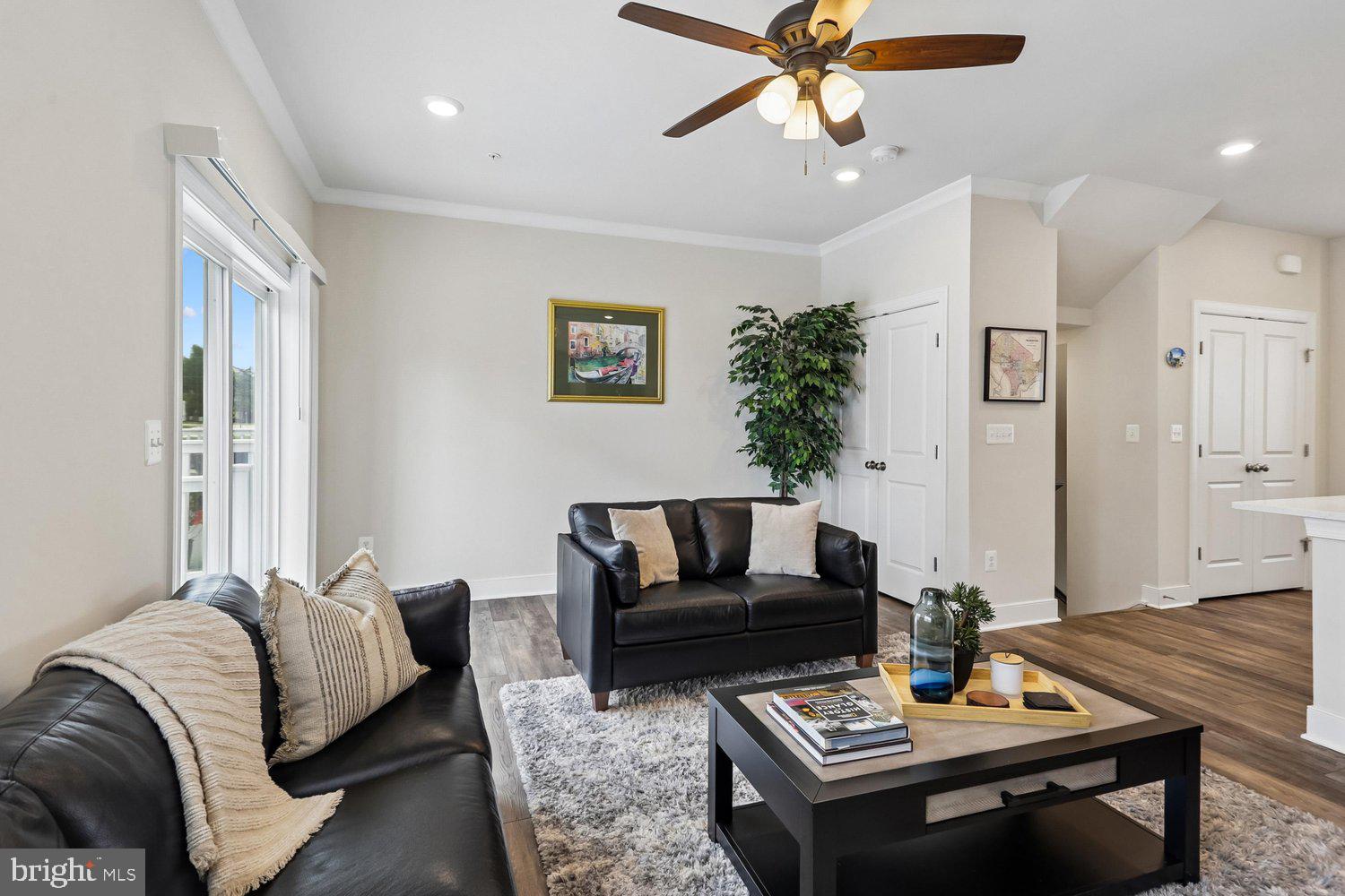 CROWN - Residential