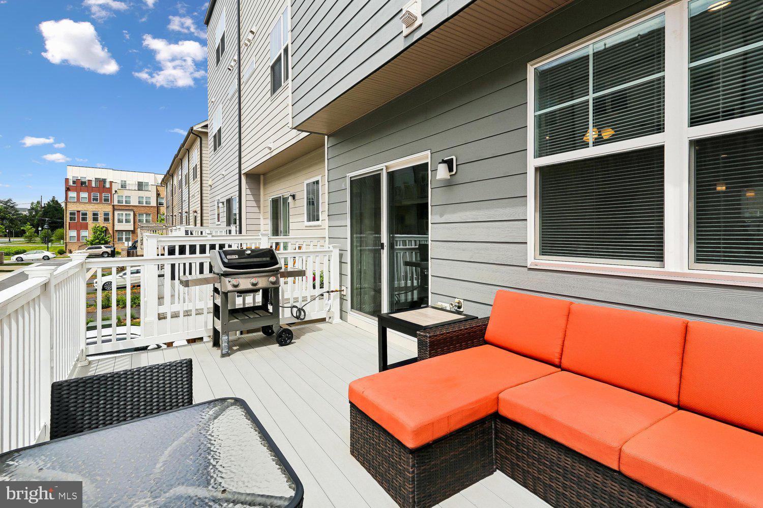 CROWN - Residential