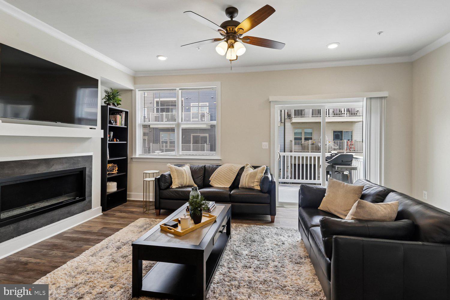 CROWN - Residential