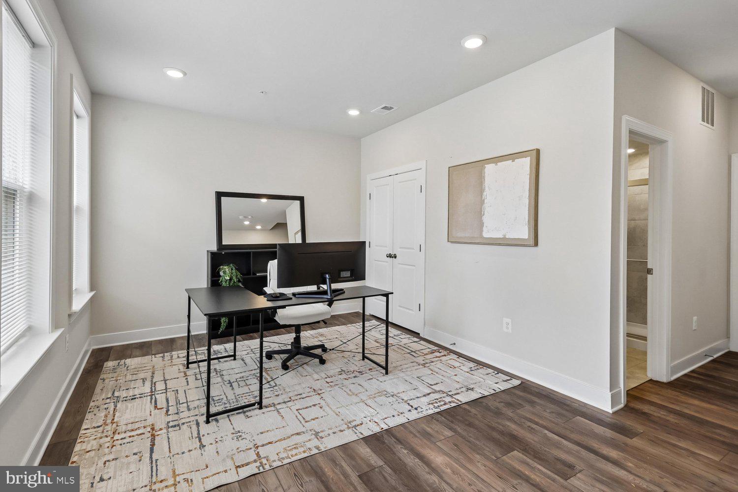 CROWN - Residential