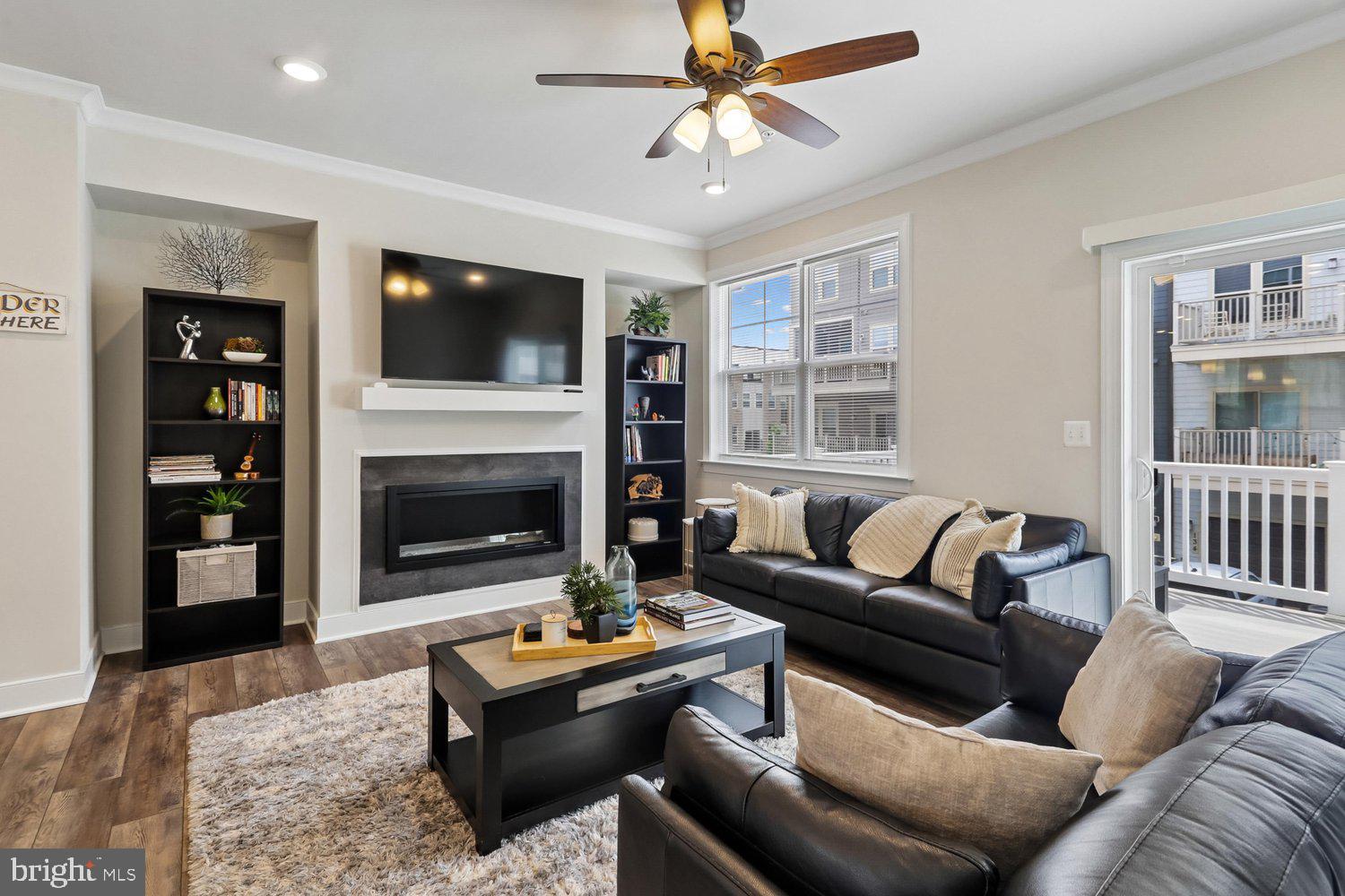 CROWN - Residential