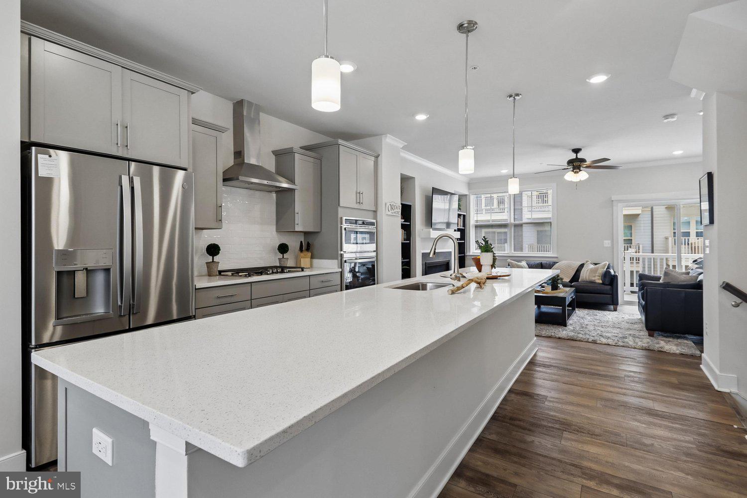 CROWN - Residential