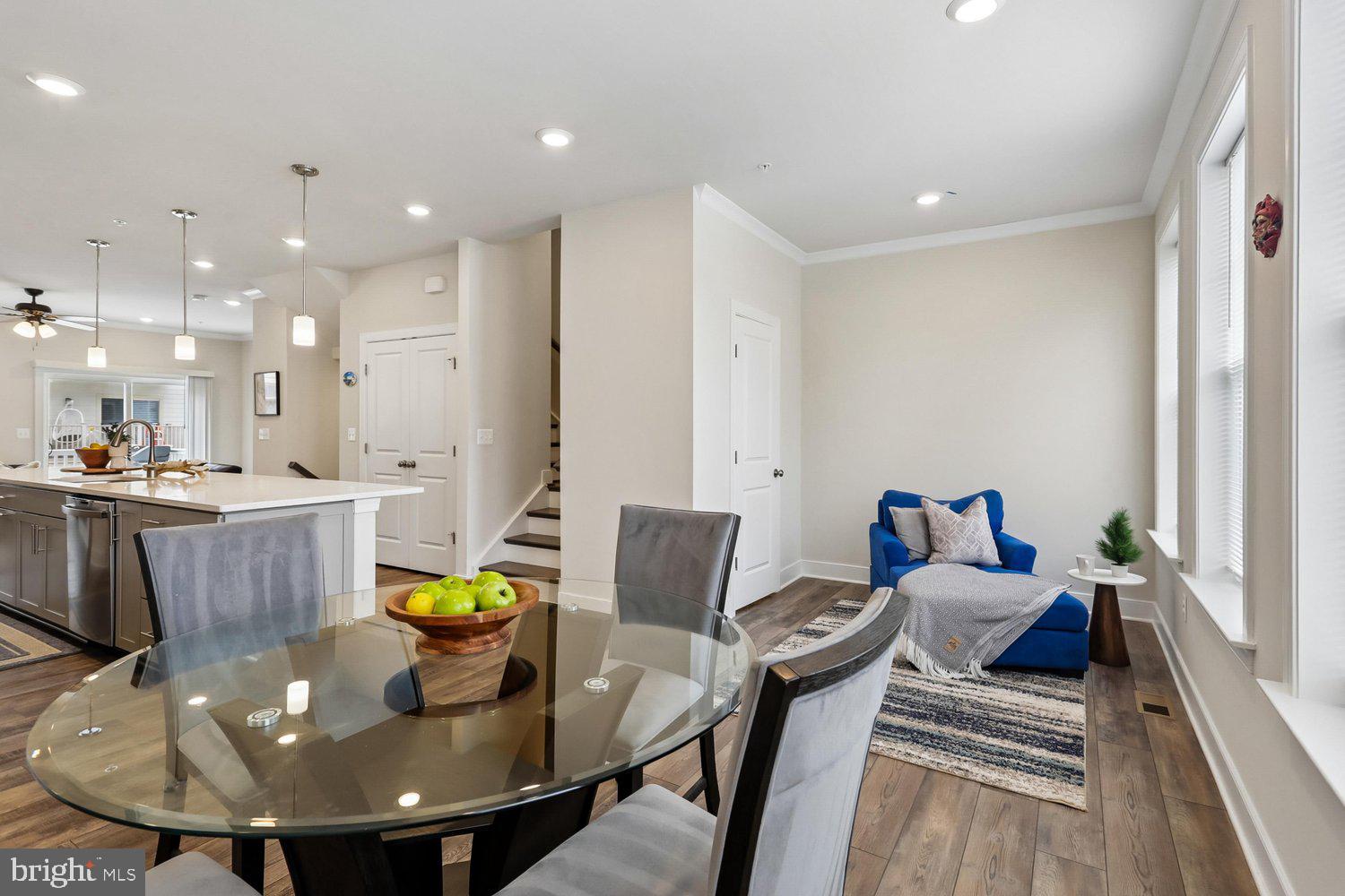 CROWN - Residential