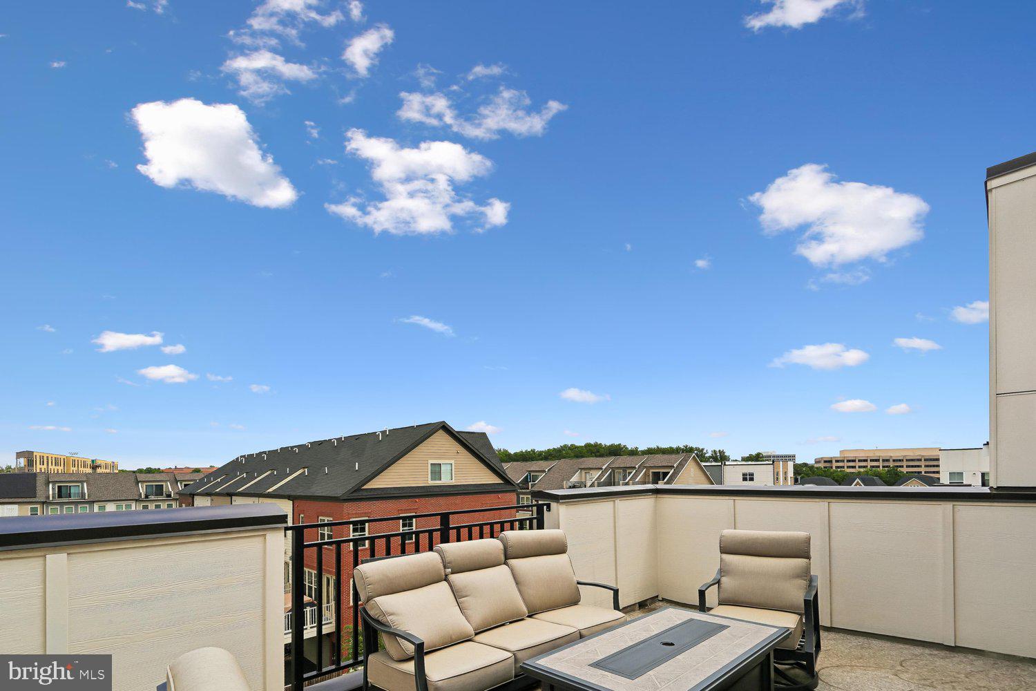 CROWN - Residential