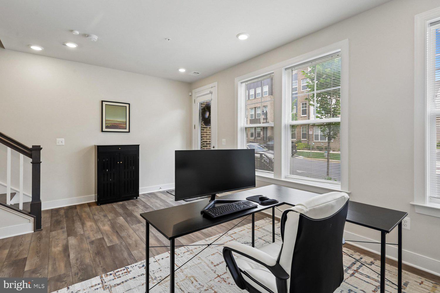 CROWN - Residential