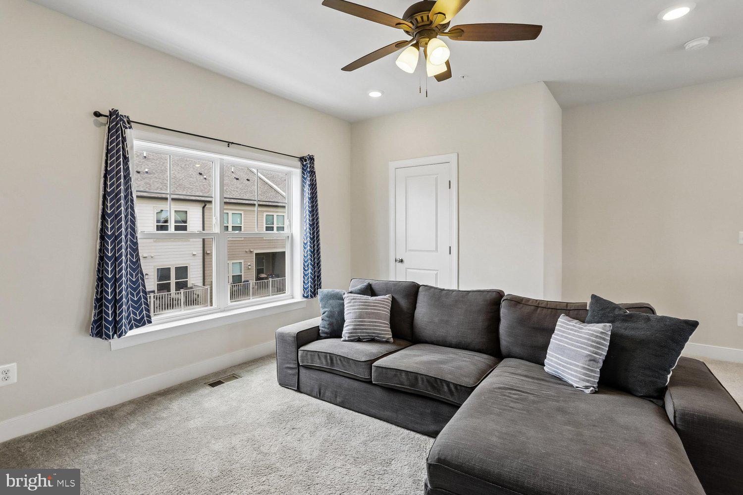CROWN - Residential