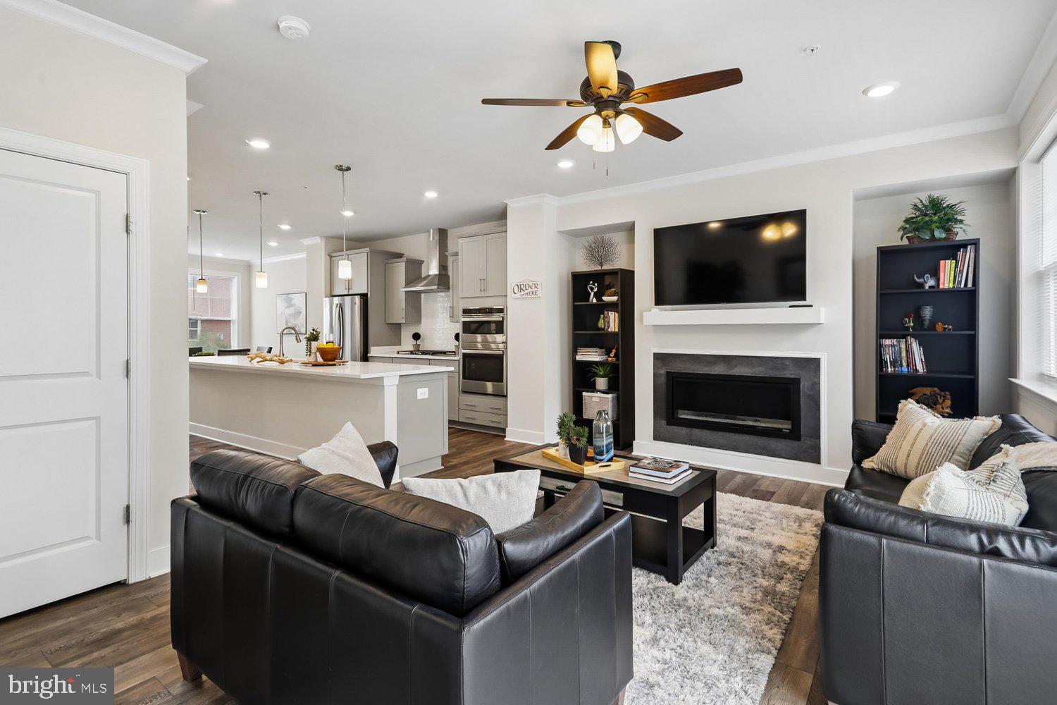 CROWN - Residential