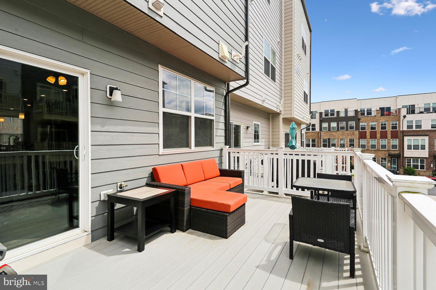 CROWN - Residential