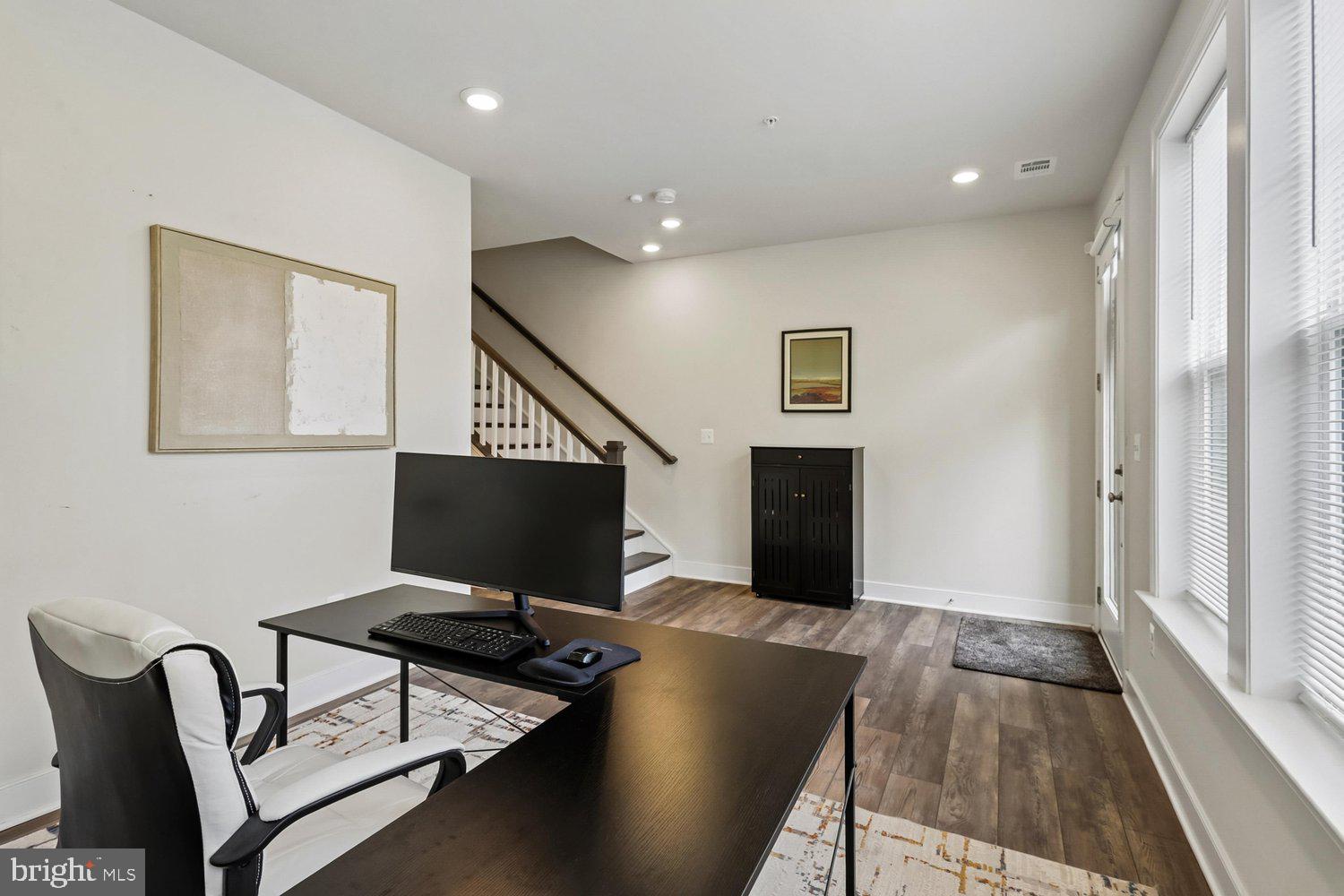 CROWN - Residential