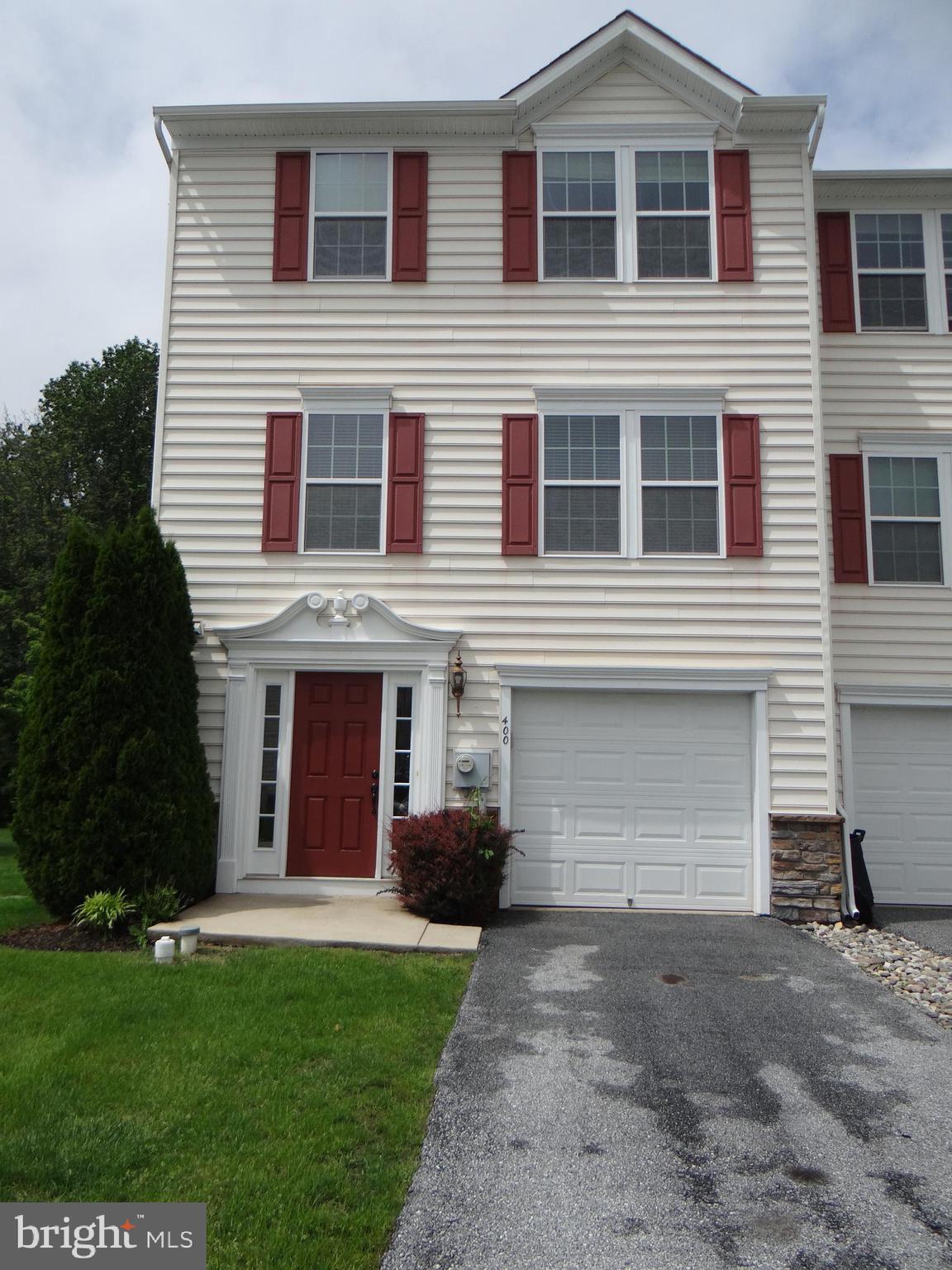 ROUND HILL - Residential Lease