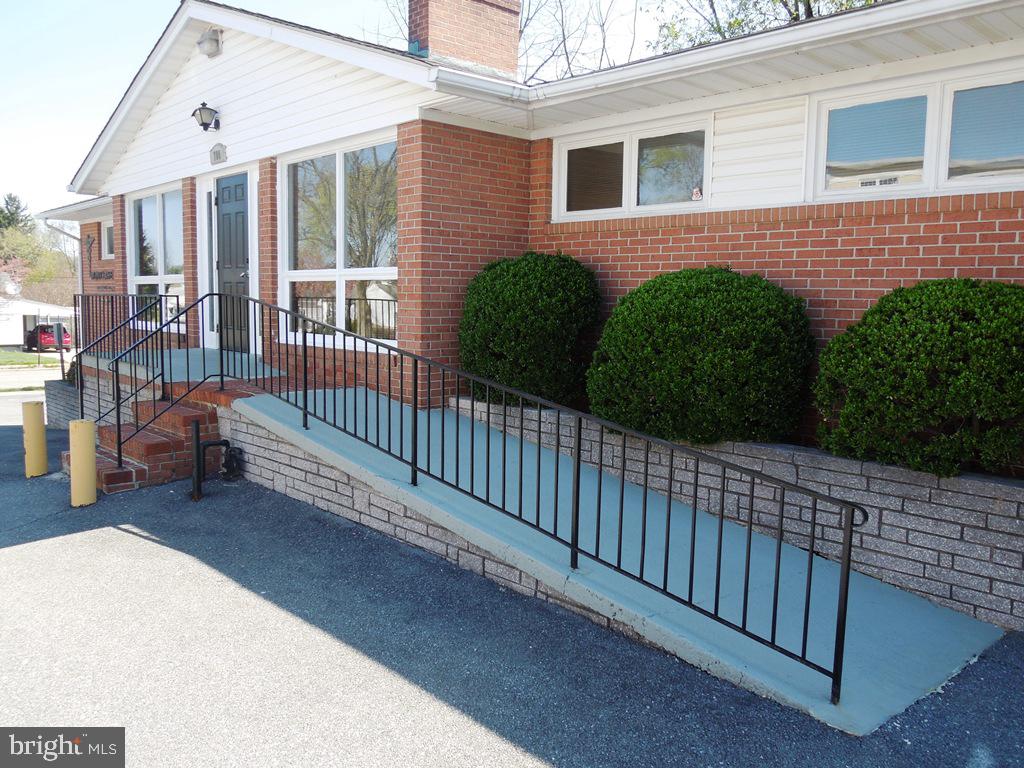 NONE AVAILABLE - Commercial Lease