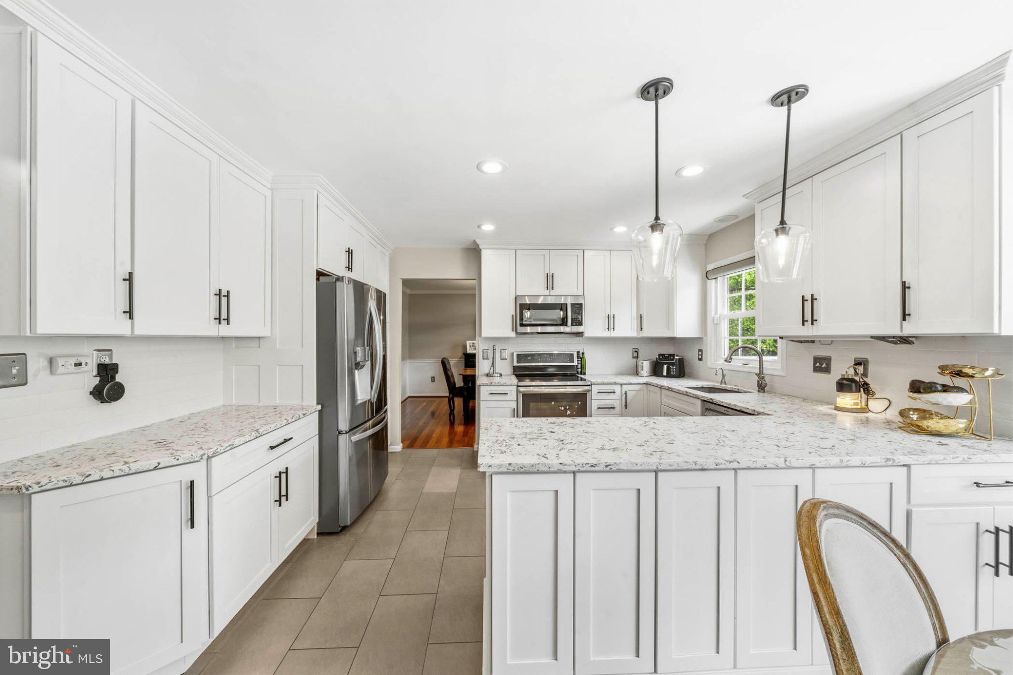 GUNNERS LAKE VILLAGE - Residential