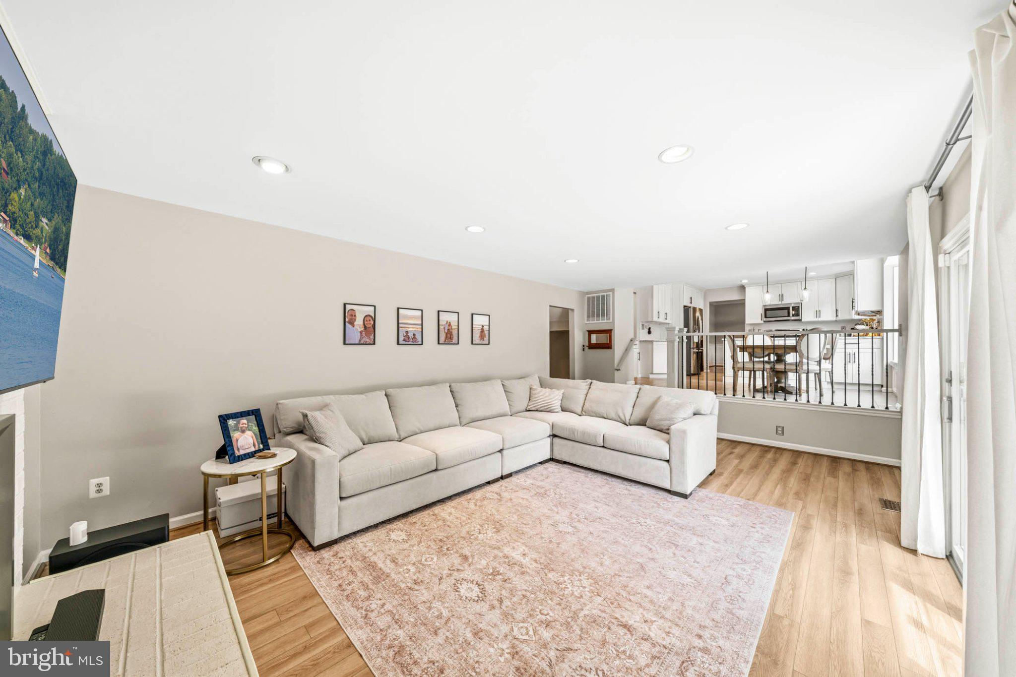 GUNNERS LAKE VILLAGE - Residential