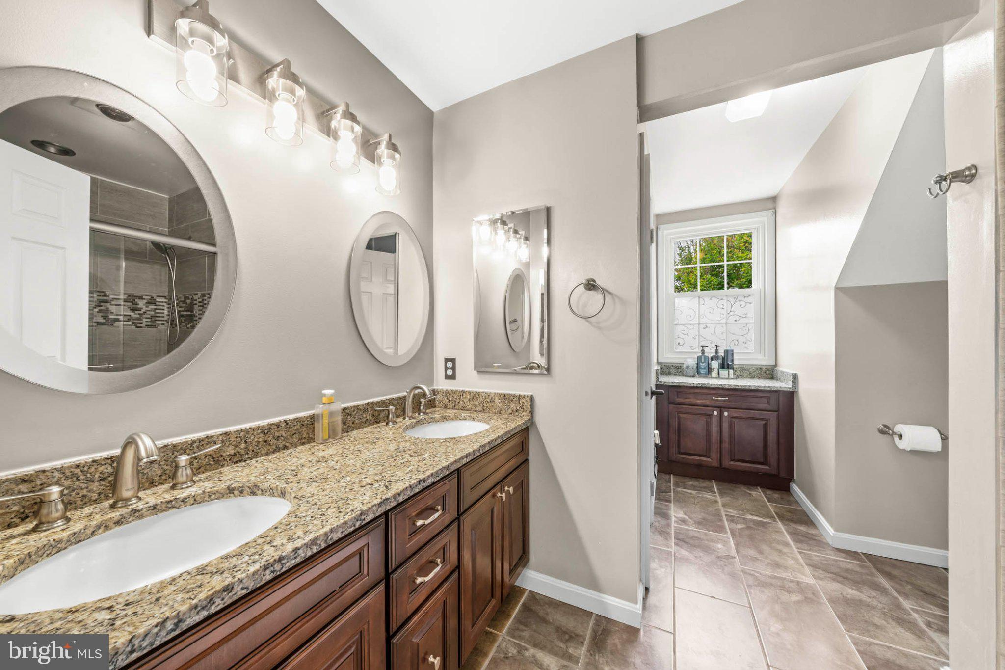 GUNNERS LAKE VILLAGE - Residential