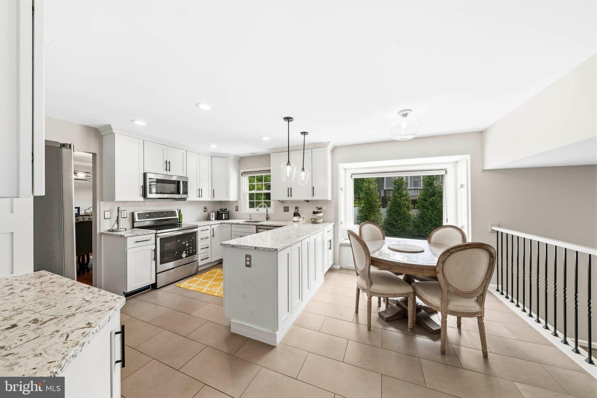 GUNNERS LAKE VILLAGE - Residential