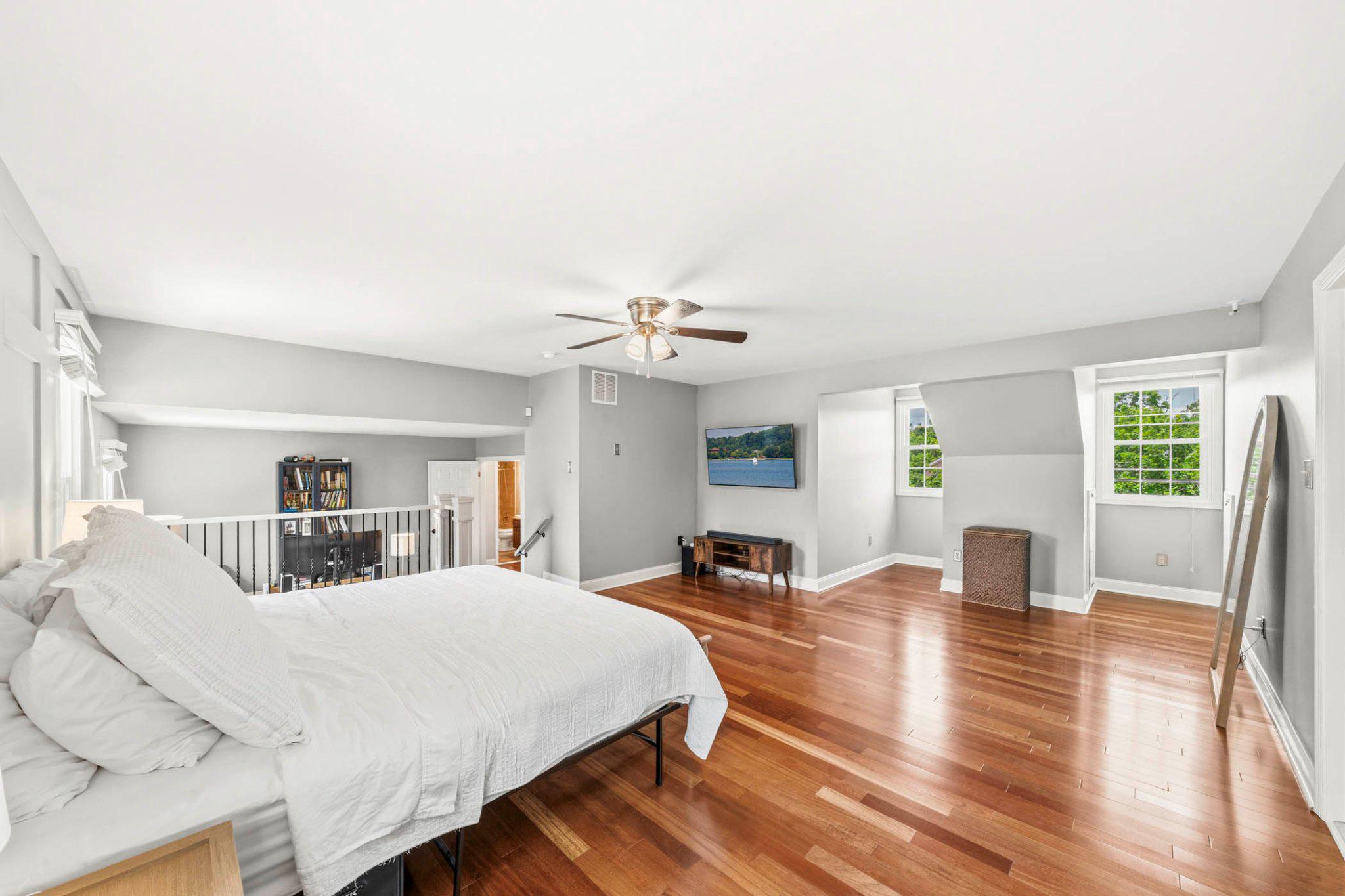 GUNNERS LAKE VILLAGE - Residential