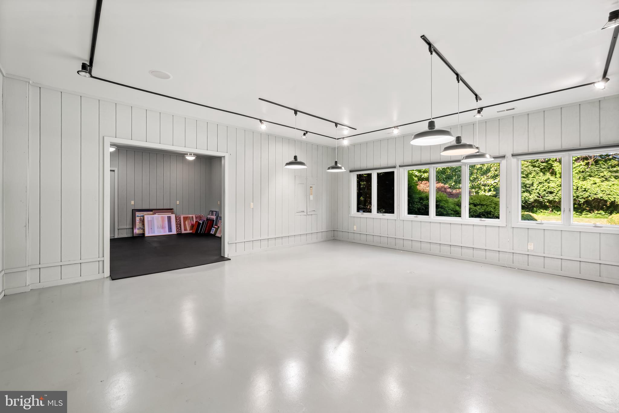 THE MEADOWS OF GREEN SPRING - Residential