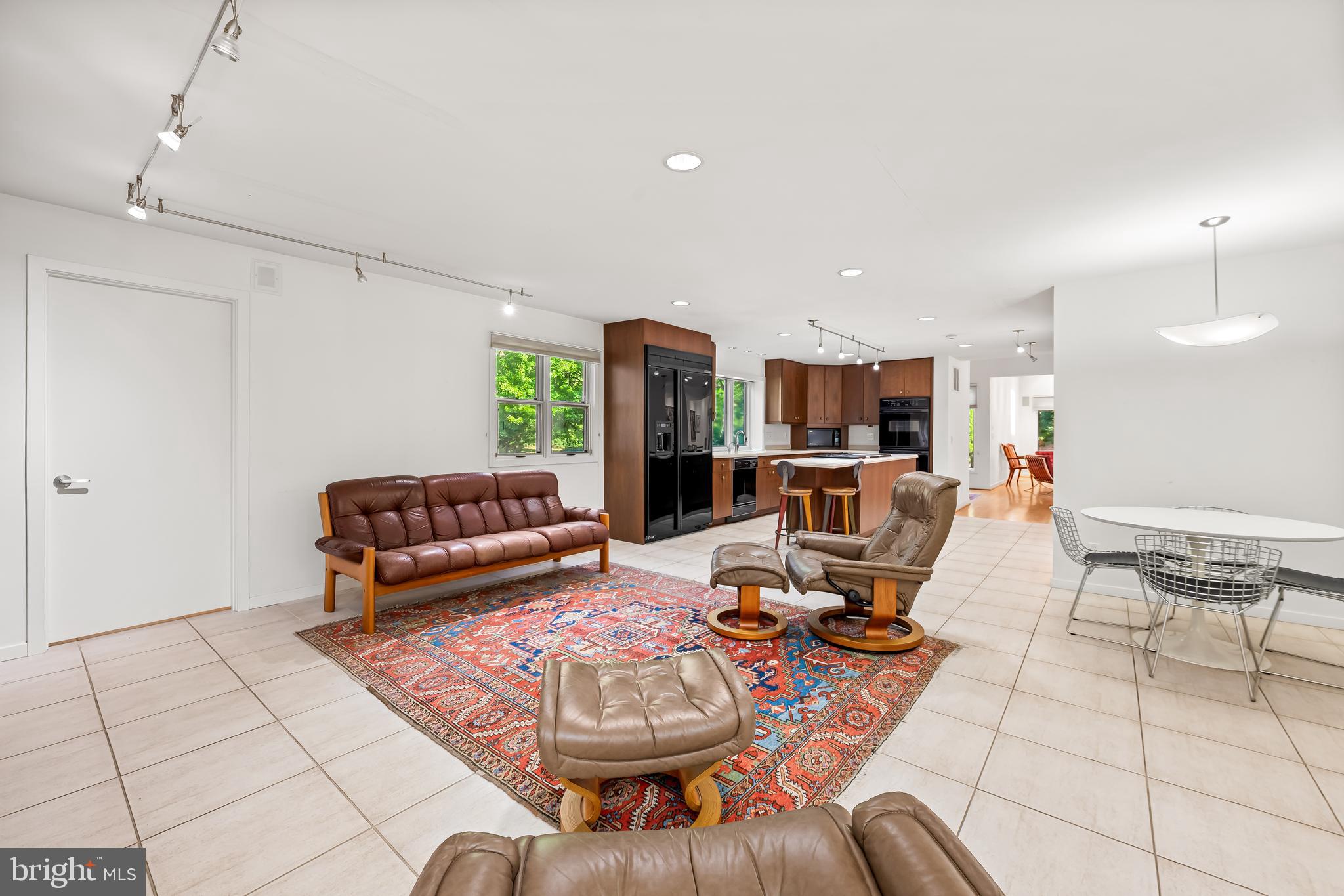 THE MEADOWS OF GREEN SPRING - Residential