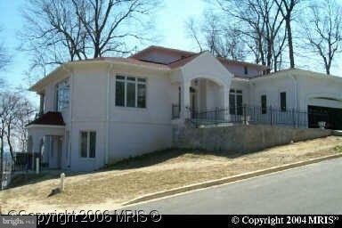 Nice 1 BR 1BA basement apartment