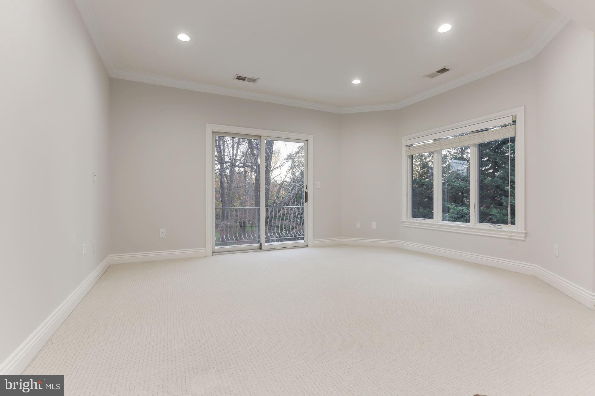LANGLEY FOREST - Residential