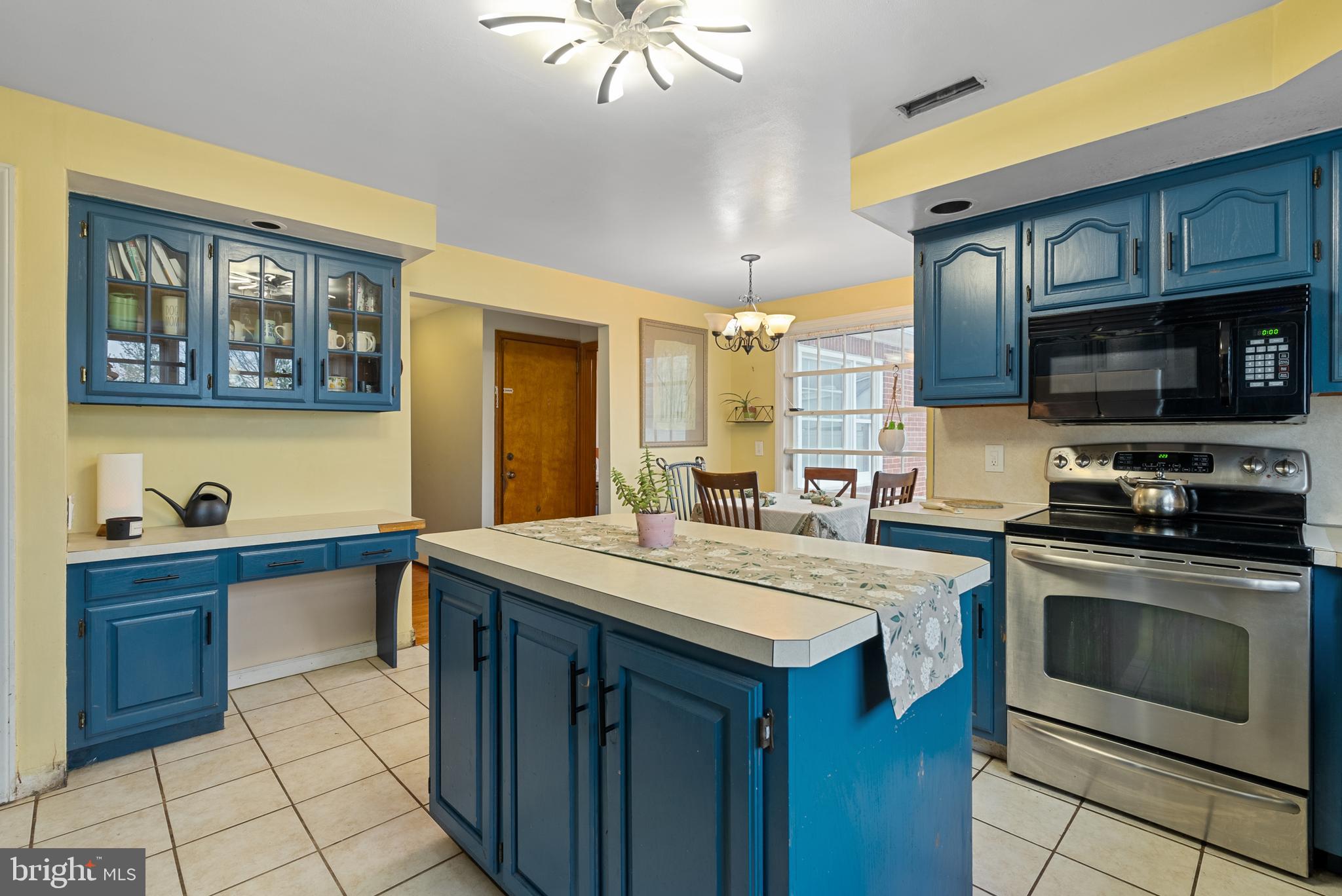 HAVERFORD CROSSING - Commercial Sale