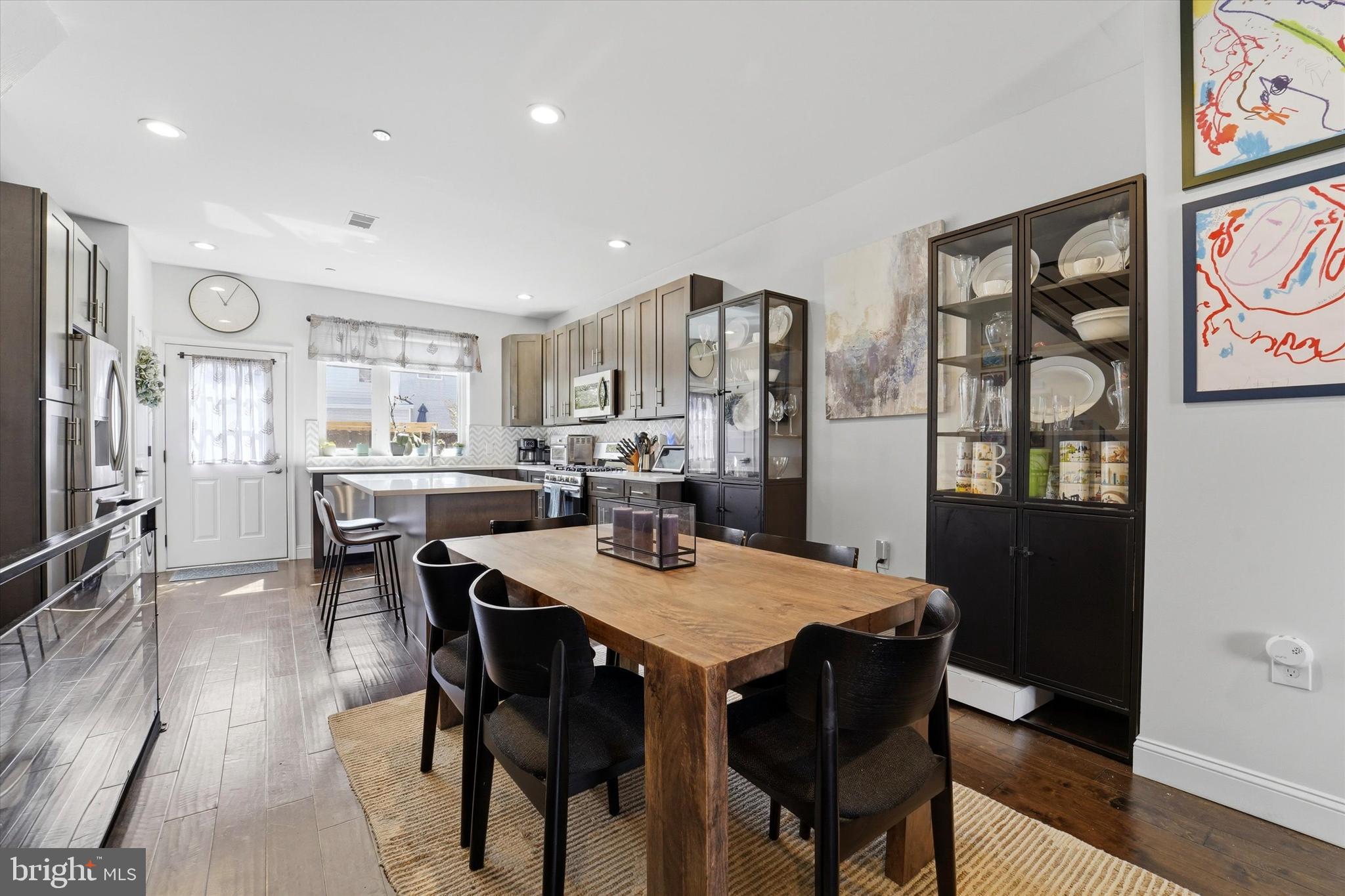 POINT BREEZE - Residential