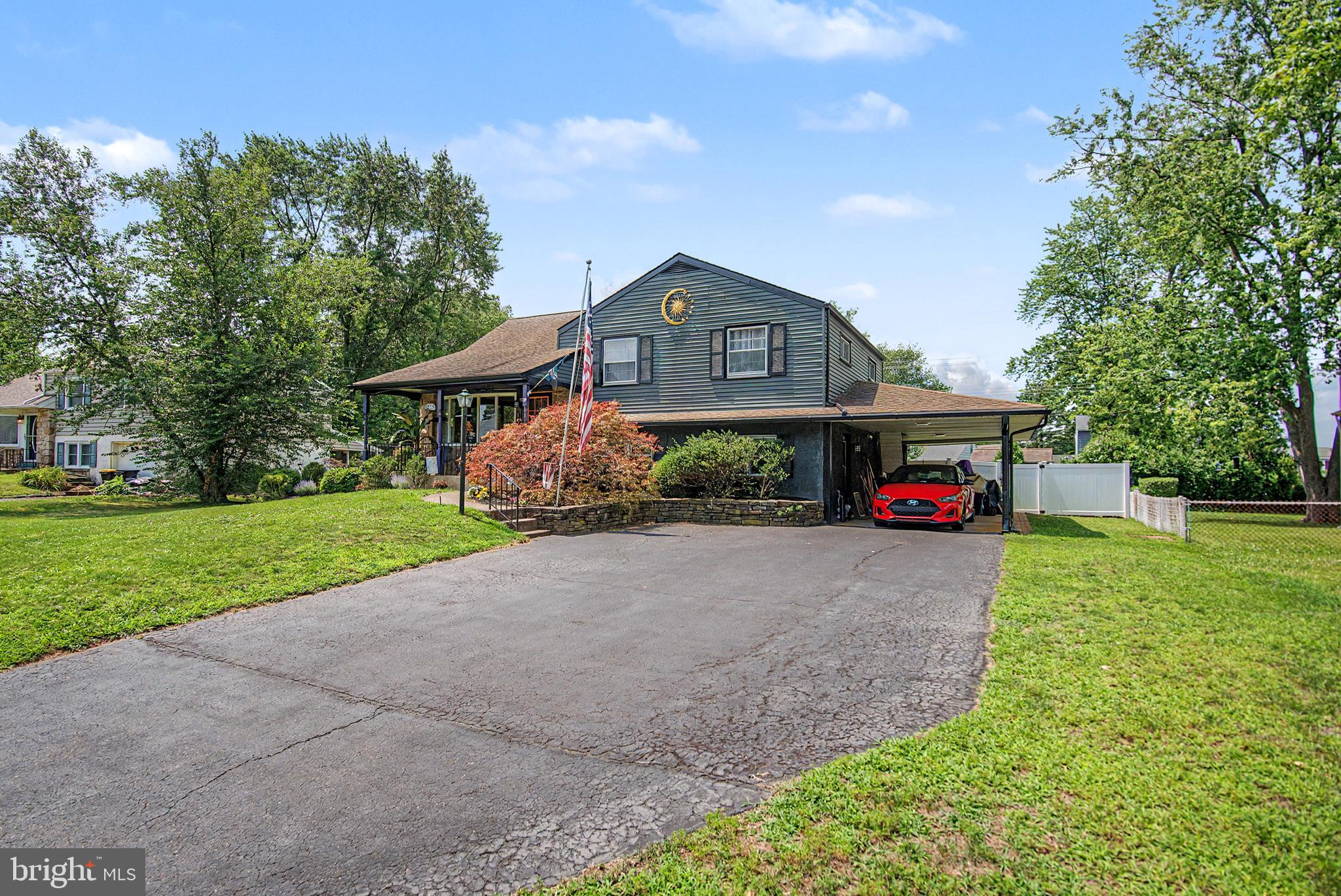 INGLEWOOD GDNS - Residential