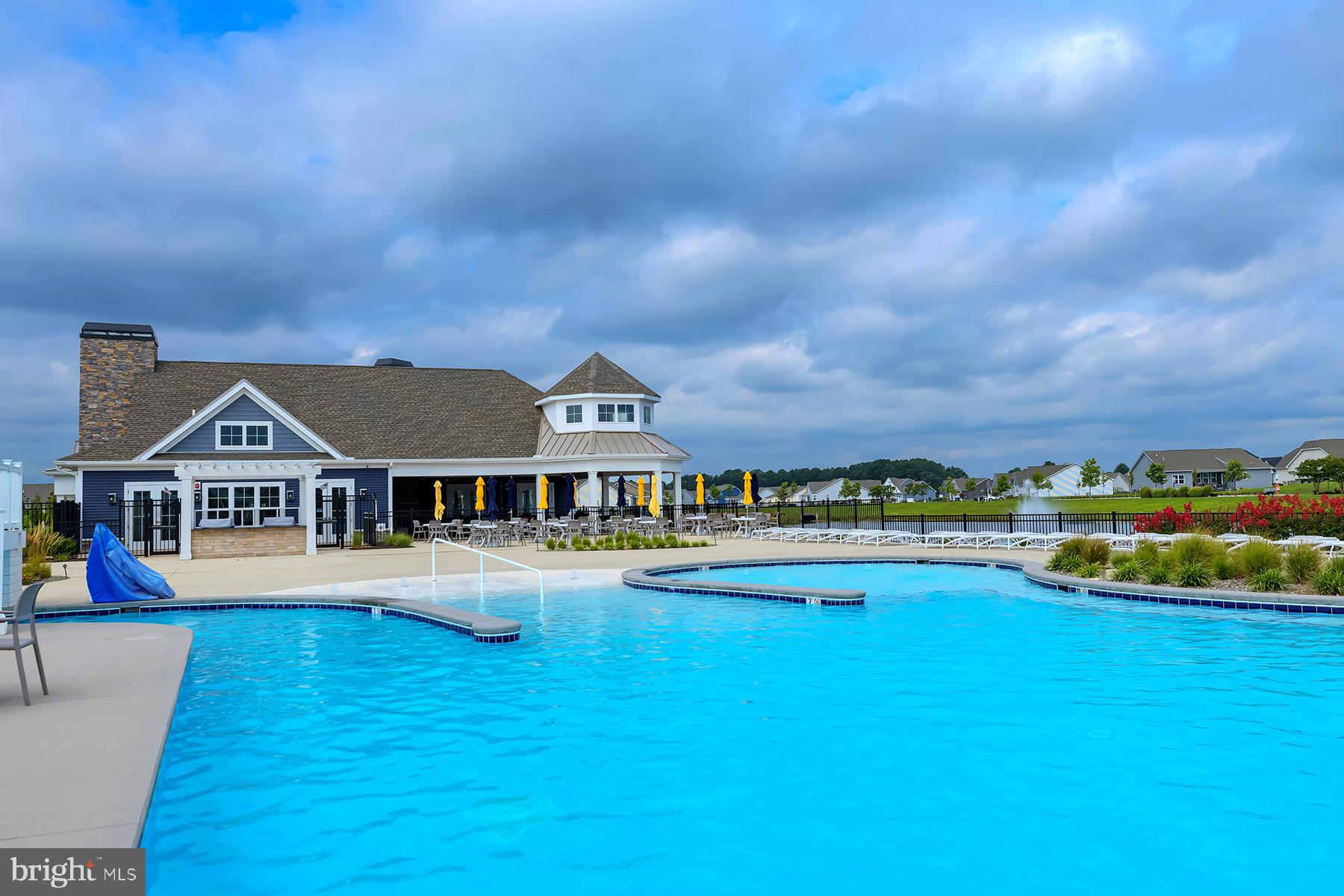 PENINSULA LAKES - Residential