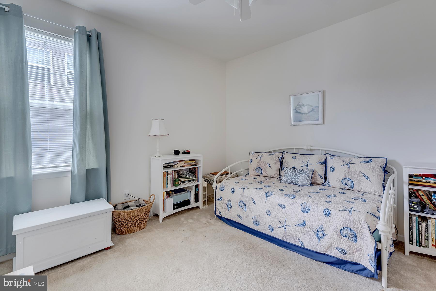 PENINSULA LAKES - Residential
