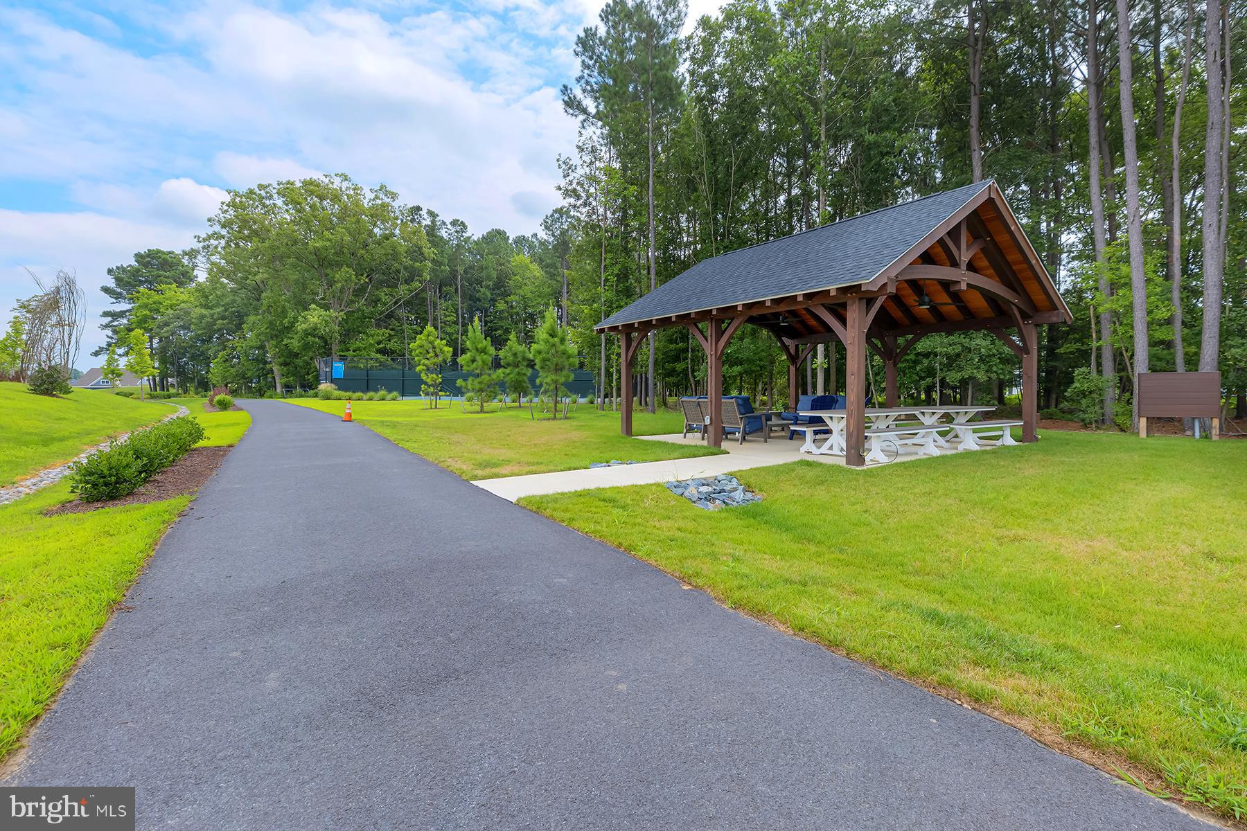 PENINSULA LAKES - Residential