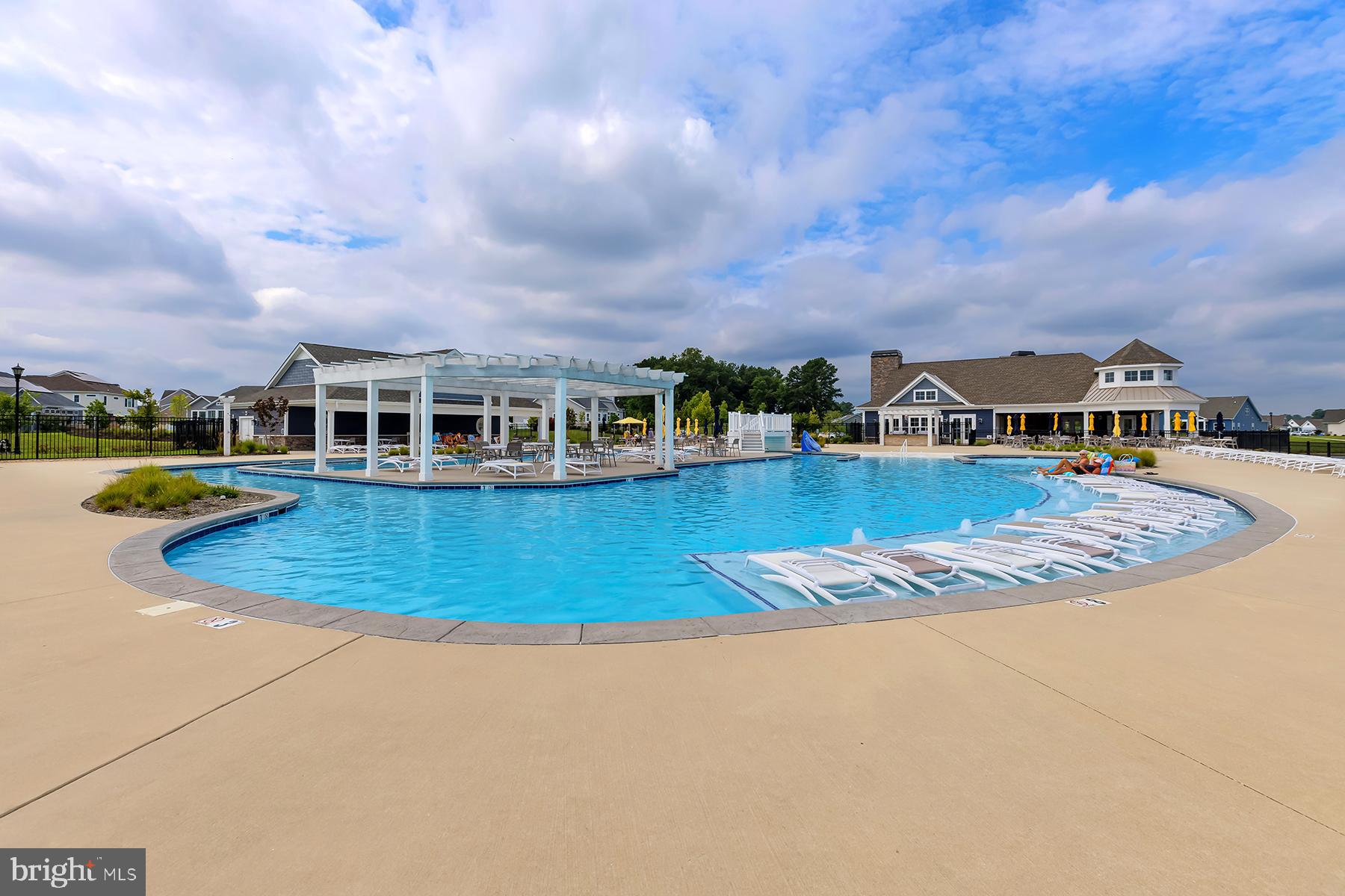 PENINSULA LAKES - Residential