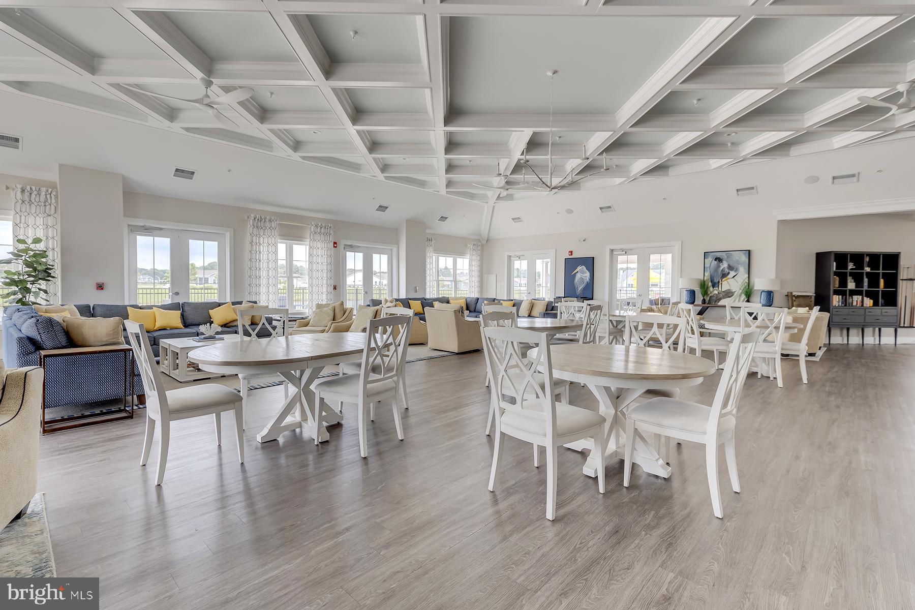 PENINSULA LAKES - Residential