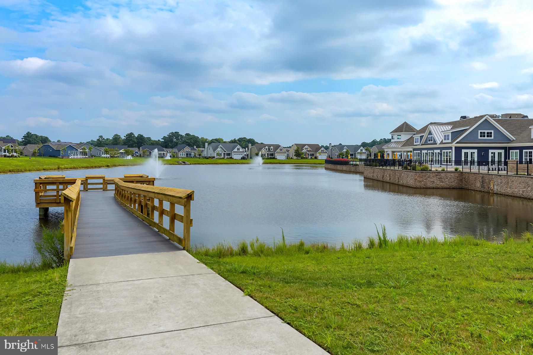 PENINSULA LAKES - Residential