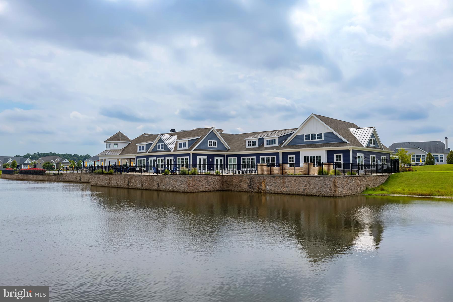 PENINSULA LAKES - Residential