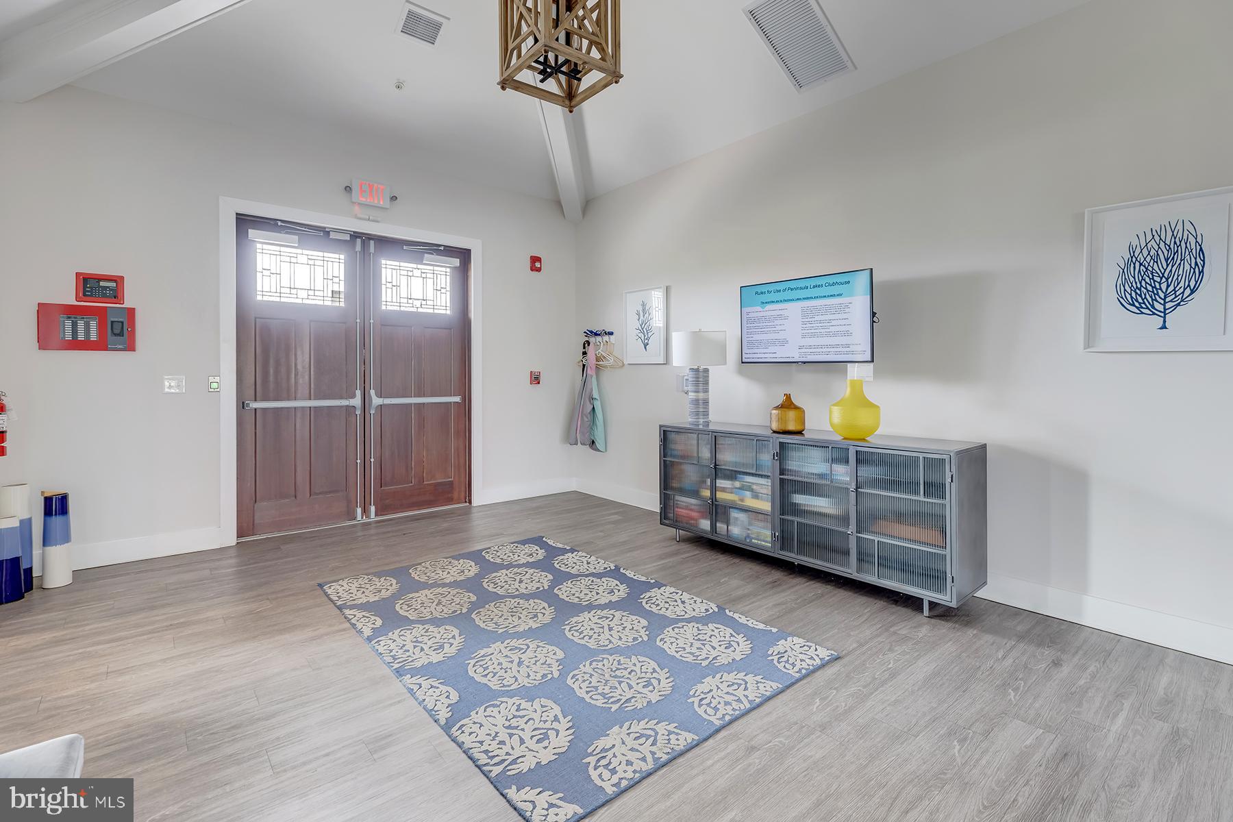 PENINSULA LAKES - Residential