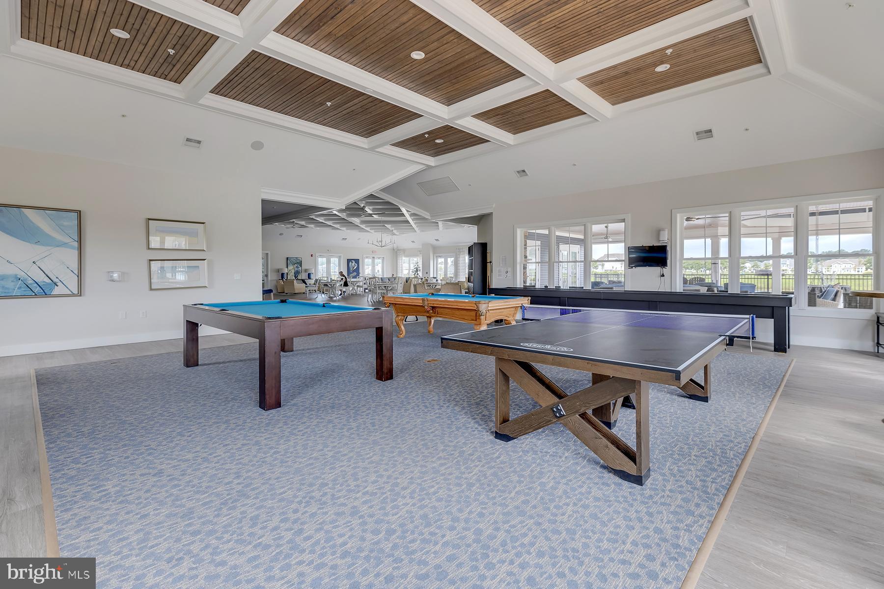 PENINSULA LAKES - Residential